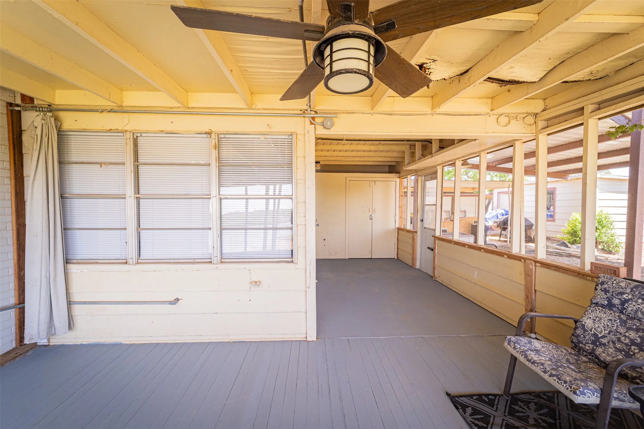 Single Family Residence For Sale in Jones County , 170 Rocky Point Road, Abilene, Texas 79601, 3 Bedroom, 1 Bathroom, Garage spaces, 1,550 Sqft, built in 1946, mls#21365101, Real Estate Agent in Abilene, Homes For Sale in Jones county, Homes For Sale in Abilene, Realtor in Abilene Texas, Real Estate Brokerage Independent Realty Texas, Luminita Cordes Realtor