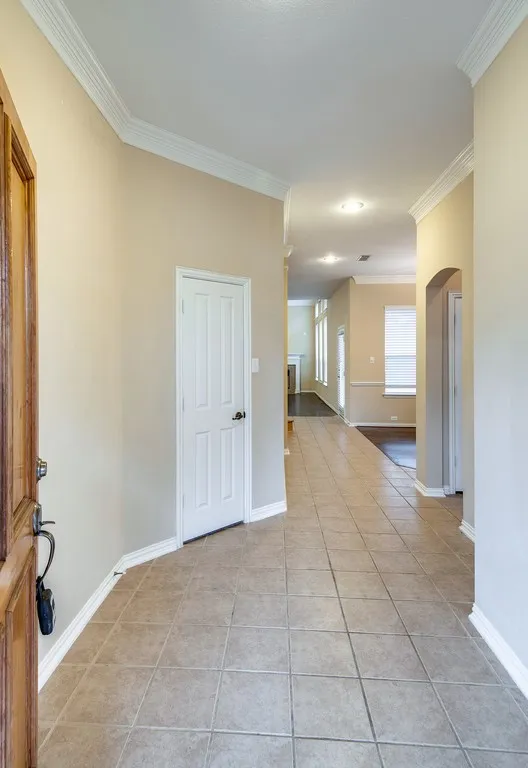 Single Family Residence For Rent in Tarrant County , 613 Caribou Way, Euless, Texas 76039, 4 Bedroom, 3 Bathroom, 2 Garage spaces, 2,770 Sqft, built in 2004, mls#21366541, Real Estate Agent in Euless, Homes For Rent in Tarrant county, Homes For Rent in Euless, Realtor in Euless Texas, Real Estate Brokerage Independent Realty Texas, Luminita Cordes Realtor