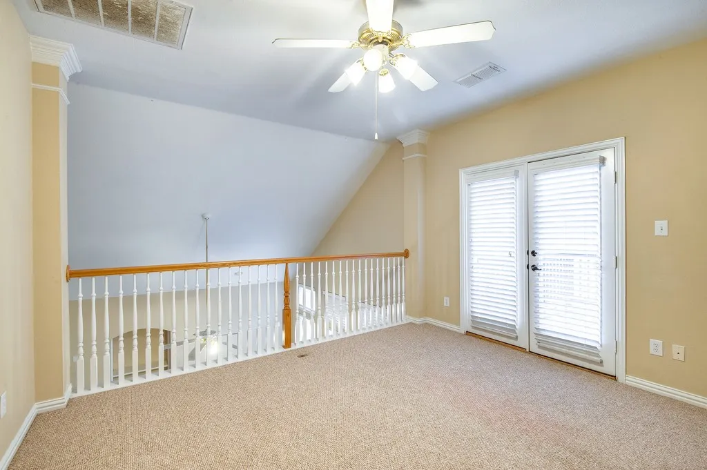 Single Family Residence For Rent in Tarrant County , 613 Caribou Way, Euless, Texas 76039, 4 Bedroom, 3 Bathroom, 2 Garage spaces, 2,770 Sqft, built in 2004, mls#21366541, Real Estate Agent in Euless, Homes For Rent in Tarrant county, Homes For Rent in Euless, Realtor in Euless Texas, Real Estate Brokerage Independent Realty Texas, Luminita Cordes Realtor