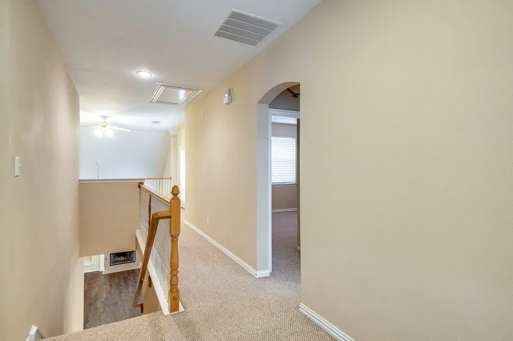 Single Family Residence For Rent in Tarrant County , 613 Caribou Way, Euless, Texas 76039, 4 Bedroom, 3 Bathroom, 2 Garage spaces, 2,770 Sqft, built in 2004, mls#21366541, Real Estate Agent in Euless, Homes For Rent in Tarrant county, Homes For Rent in Euless, Realtor in Euless Texas, Real Estate Brokerage Independent Realty Texas, Luminita Cordes Realtor