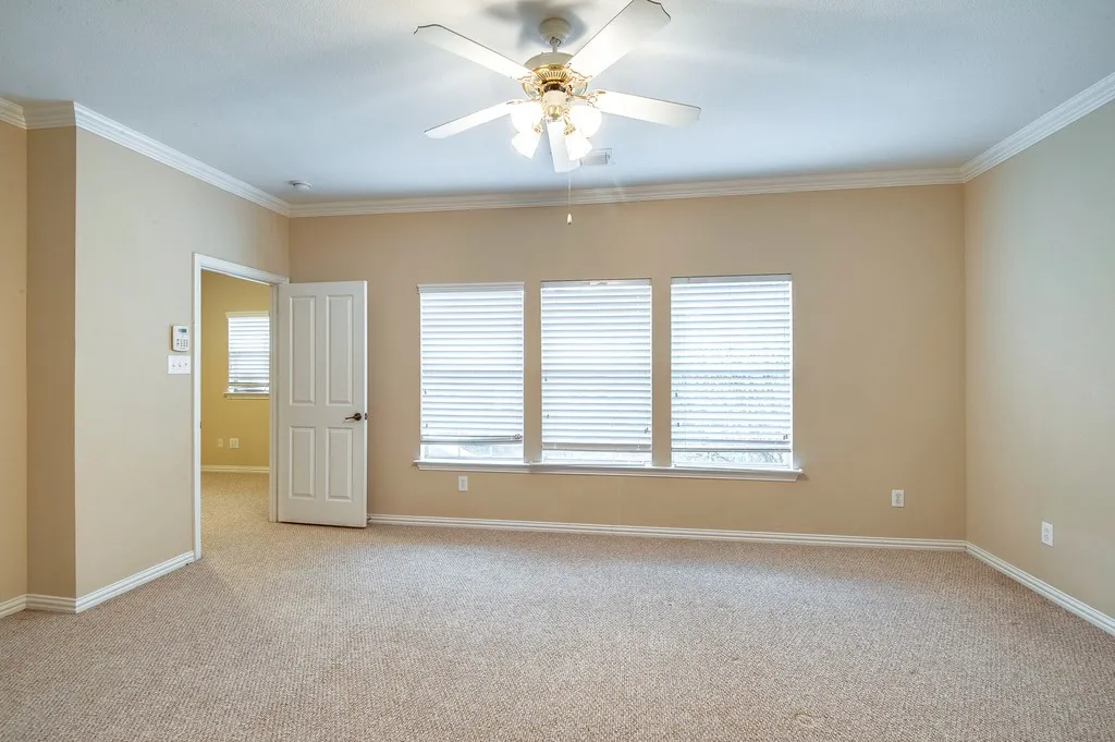 Single Family Residence For Rent in Tarrant County , 613 Caribou Way, Euless, Texas 76039, 4 Bedroom, 3 Bathroom, 2 Garage spaces, 2,770 Sqft, built in 2004, mls#21366541, Real Estate Agent in Euless, Homes For Rent in Tarrant county, Homes For Rent in Euless, Realtor in Euless Texas, Real Estate Brokerage Independent Realty Texas, Luminita Cordes Realtor