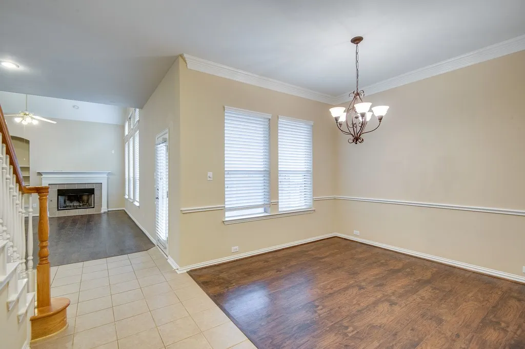 Single Family Residence For Rent in Tarrant County , 613 Caribou Way, Euless, Texas 76039, 4 Bedroom, 3 Bathroom, 2 Garage spaces, 2,770 Sqft, built in 2004, mls#21366541, Real Estate Agent in Euless, Homes For Rent in Tarrant county, Homes For Rent in Euless, Realtor in Euless Texas, Real Estate Brokerage Independent Realty Texas, Luminita Cordes Realtor