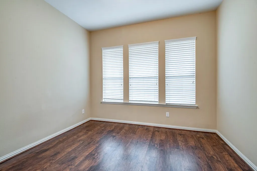 Single Family Residence For Rent in Tarrant County , 613 Caribou Way, Euless, Texas 76039, 4 Bedroom, 3 Bathroom, 2 Garage spaces, 2,770 Sqft, built in 2004, mls#21366541, Real Estate Agent in Euless, Homes For Rent in Tarrant county, Homes For Rent in Euless, Realtor in Euless Texas, Real Estate Brokerage Independent Realty Texas, Luminita Cordes Realtor