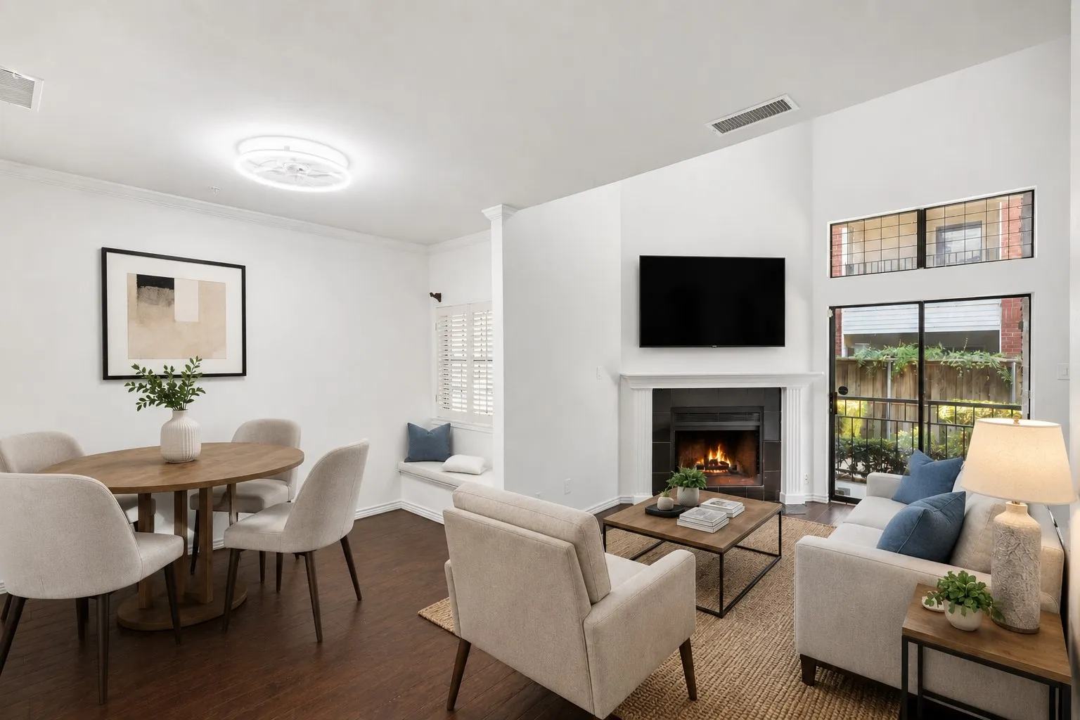 Condominium For Sale in Dallas County , 3401 Binkley Avenue C, University Park, Texas 75205, 1 Bedroom, 2 Bathroom, 1 Garage spaces, 974 Sqft, built in 1985, mls#21366326, Real Estate Agent in University Park, Homes For Sale in Dallas county, Homes For Sale in University Park, Realtor in University Park Texas, Real Estate Brokerage Independent Realty Texas, Luminita Cordes Realtor