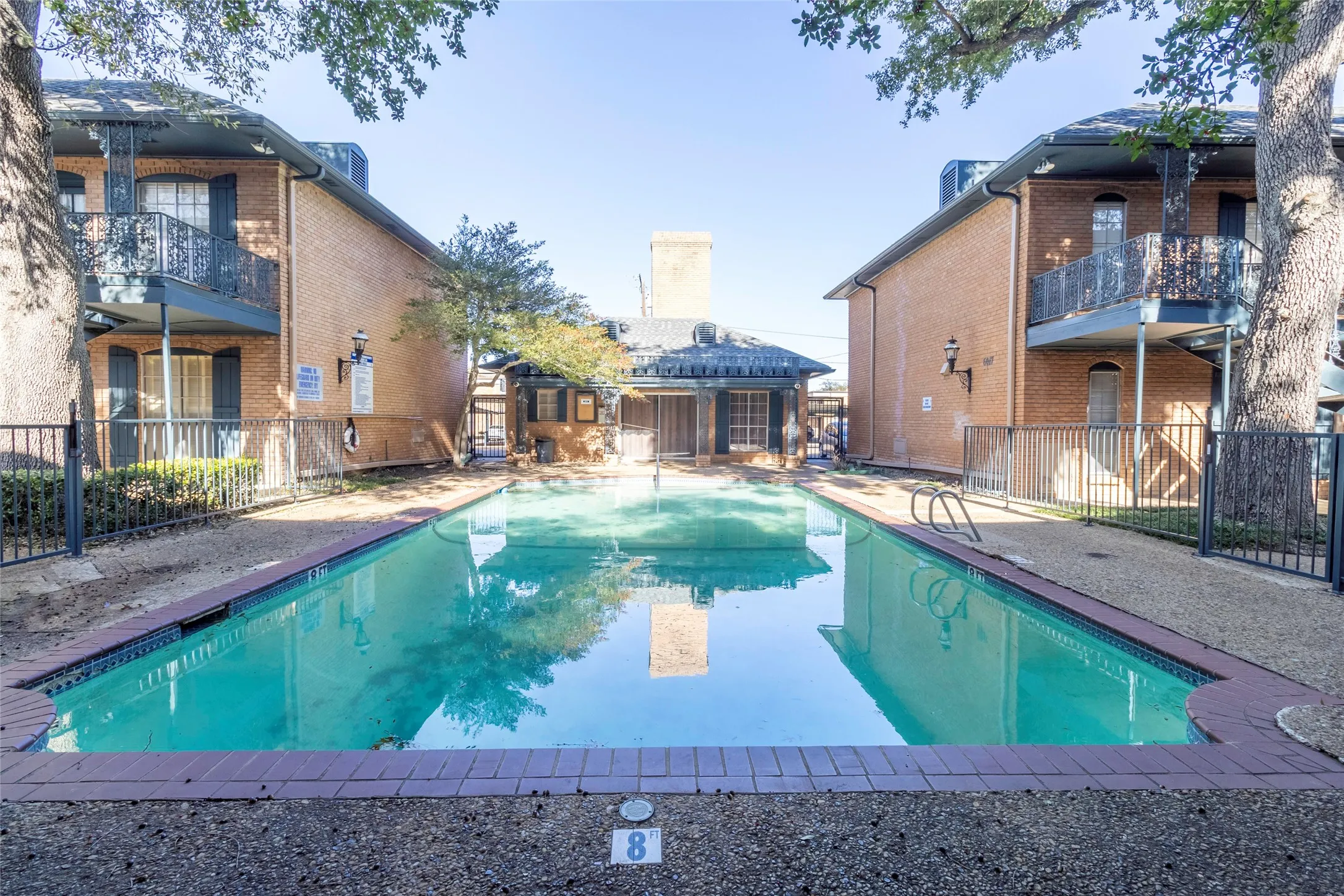 Condominium For Rent in Dallas County , 6011 E University Boulevard 247, Dallas, Texas 75206, 3 Bedroom, 2 Bathroom, 3 Garage spaces, 1,196 Sqft, built in 1964, mls#21366493, Real Estate Agent in Dallas, Homes For Rent in Dallas county, Homes For Rent in Dallas, Realtor in Dallas Texas, Real Estate Brokerage Independent Realty Texas, Luminita Cordes Realtor