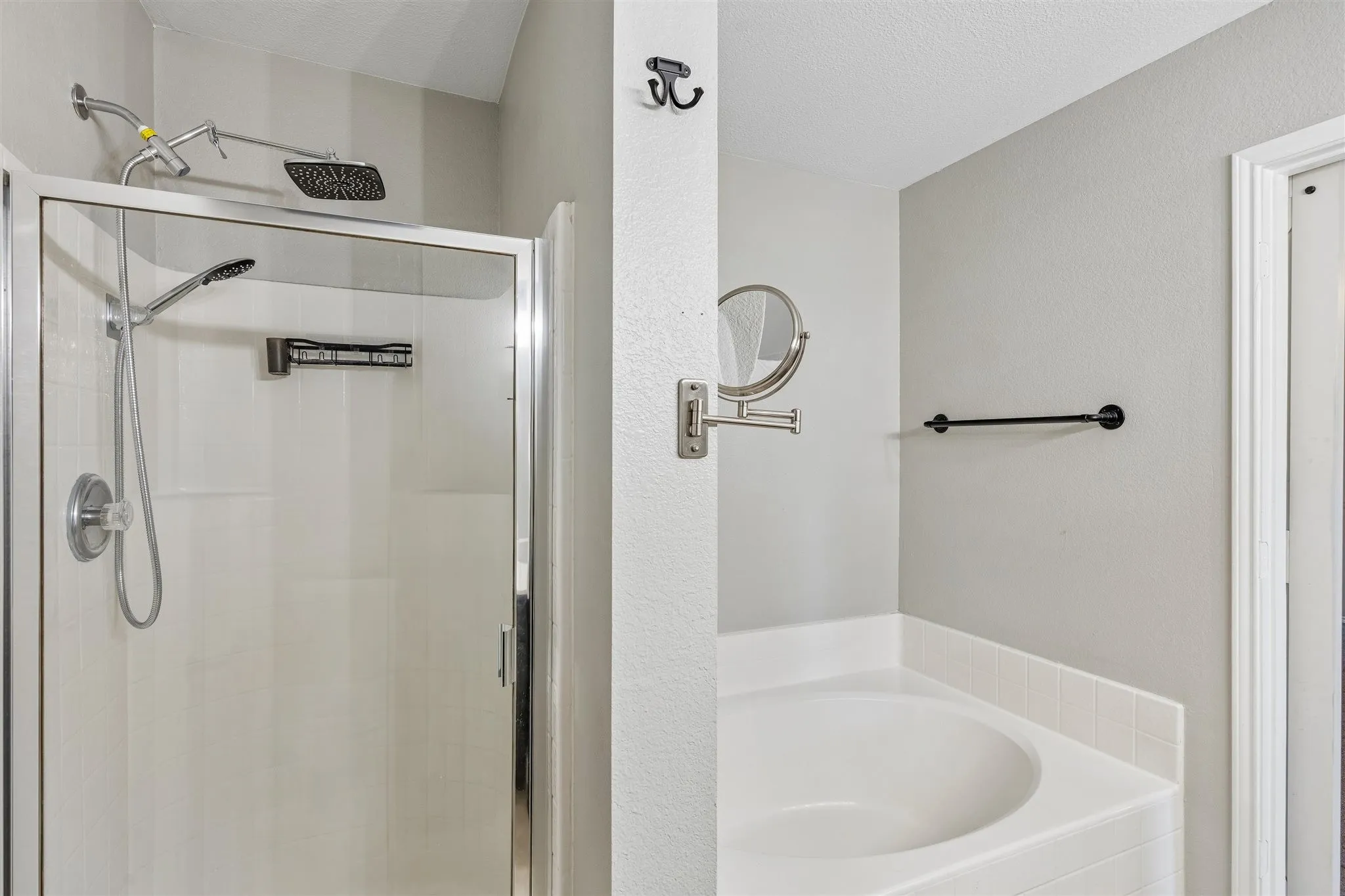 Single Family Residence For Sale in Denton County , 2333 Bradford Pear Drive, Little Elm, Texas 75068, 3 Bedroom, 2 Bathroom, 2 Garage spaces, 1,868 Sqft, built in 2000, mls#21365823, Real Estate Agent in Little Elm, Homes For Sale in Denton county, Homes For Sale in Little Elm, Realtor in Little Elm Texas, Real Estate Brokerage Independent Realty Texas, Luminita Cordes Realtor