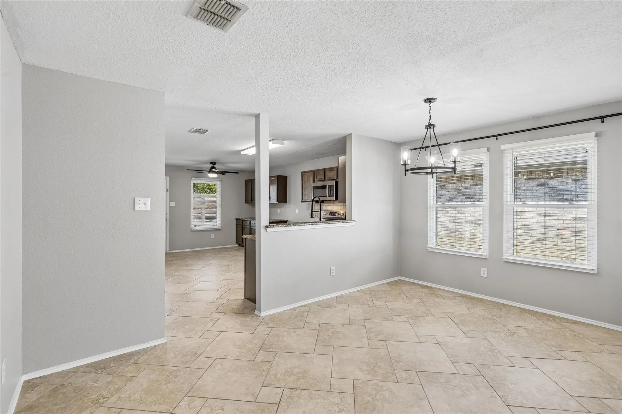 Single Family Residence For Sale in Denton County , 2333 Bradford Pear Drive, Little Elm, Texas 75068, 3 Bedroom, 2 Bathroom, 2 Garage spaces, 1,868 Sqft, built in 2000, mls#21365823, Real Estate Agent in Little Elm, Homes For Sale in Denton county, Homes For Sale in Little Elm, Realtor in Little Elm Texas, Real Estate Brokerage Independent Realty Texas, Luminita Cordes Realtor