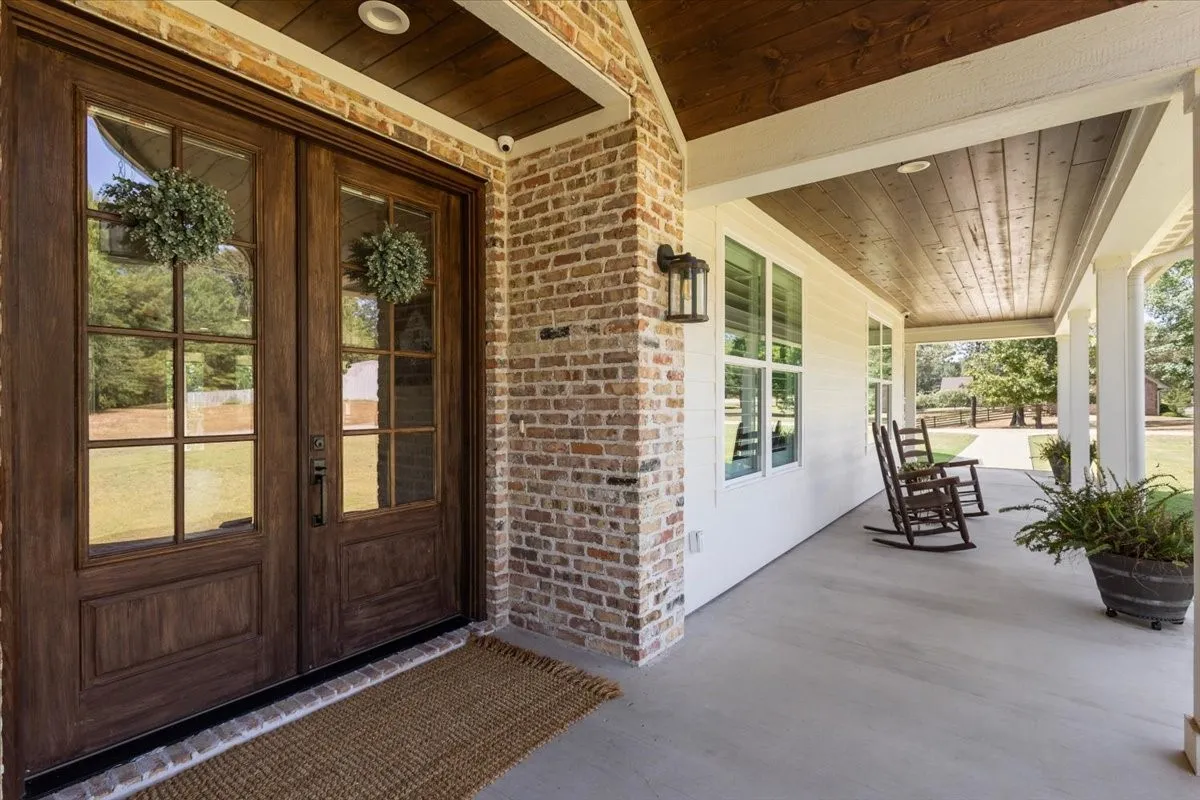 Single Family Residence For Sale in Upshur County , 251 Pintail Place, Gilmer, Texas 75645, 5 Bedroom, 4 Bathroom, 3 Garage spaces, 4,338 Sqft, built in 2018, Price $1,100,000, mls#21365090, Real Estate Agent in Gilmer, Homes For Sale in Upshur county, Homes For Sale in Gilmer, Realtor in Gilmer Texas, Real Estate Brokerage Independent Realty Texas, Luminita Cordes Realtor
