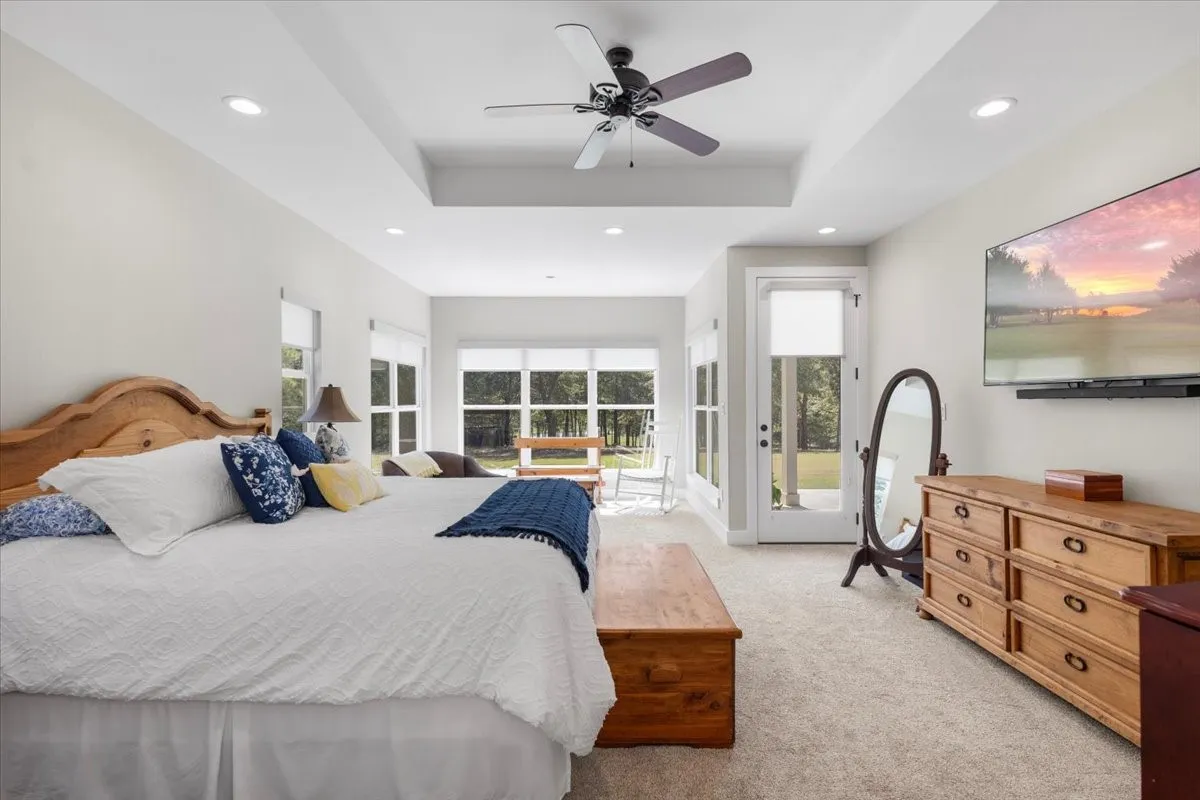 Single Family Residence For Sale in Upshur County , 251 Pintail Place, Gilmer, Texas 75645, 5 Bedroom, 4 Bathroom, 3 Garage spaces, 4,338 Sqft, built in 2018, Price $1,100,000, mls#21365090, Real Estate Agent in Gilmer, Homes For Sale in Upshur county, Homes For Sale in Gilmer, Realtor in Gilmer Texas, Real Estate Brokerage Independent Realty Texas, Luminita Cordes Realtor