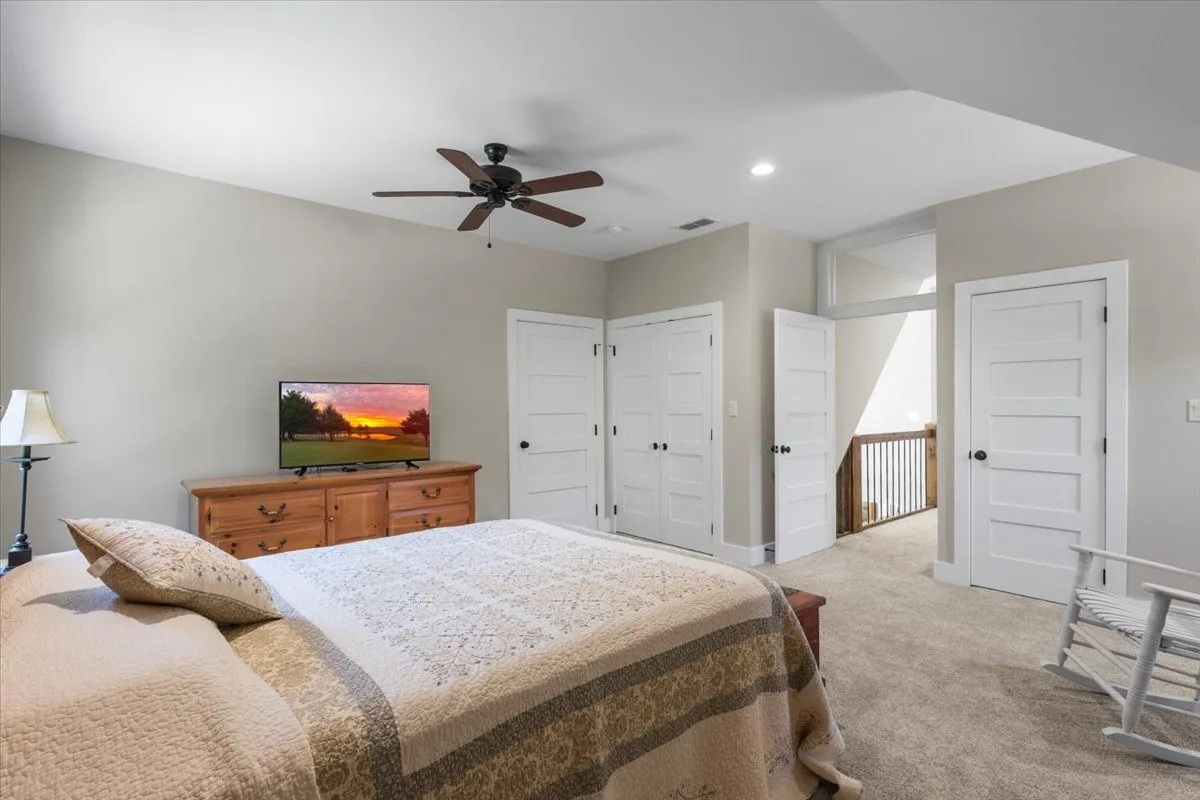Single Family Residence For Sale in Upshur County , 251 Pintail Place, Gilmer, Texas 75645, 5 Bedroom, 4 Bathroom, 3 Garage spaces, 4,338 Sqft, built in 2018, Price $1,100,000, mls#21365090, Real Estate Agent in Gilmer, Homes For Sale in Upshur county, Homes For Sale in Gilmer, Realtor in Gilmer Texas, Real Estate Brokerage Independent Realty Texas, Luminita Cordes Realtor
