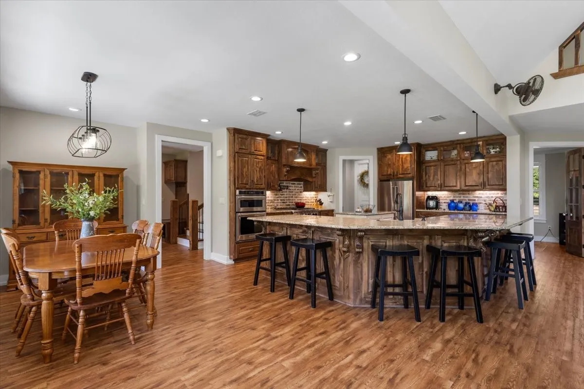 Single Family Residence For Sale in Upshur County , 251 Pintail Place, Gilmer, Texas 75645, 5 Bedroom, 4 Bathroom, 3 Garage spaces, 4,338 Sqft, built in 2018, Price $1,100,000, mls#21365090, Real Estate Agent in Gilmer, Homes For Sale in Upshur county, Homes For Sale in Gilmer, Realtor in Gilmer Texas, Real Estate Brokerage Independent Realty Texas, Luminita Cordes Realtor