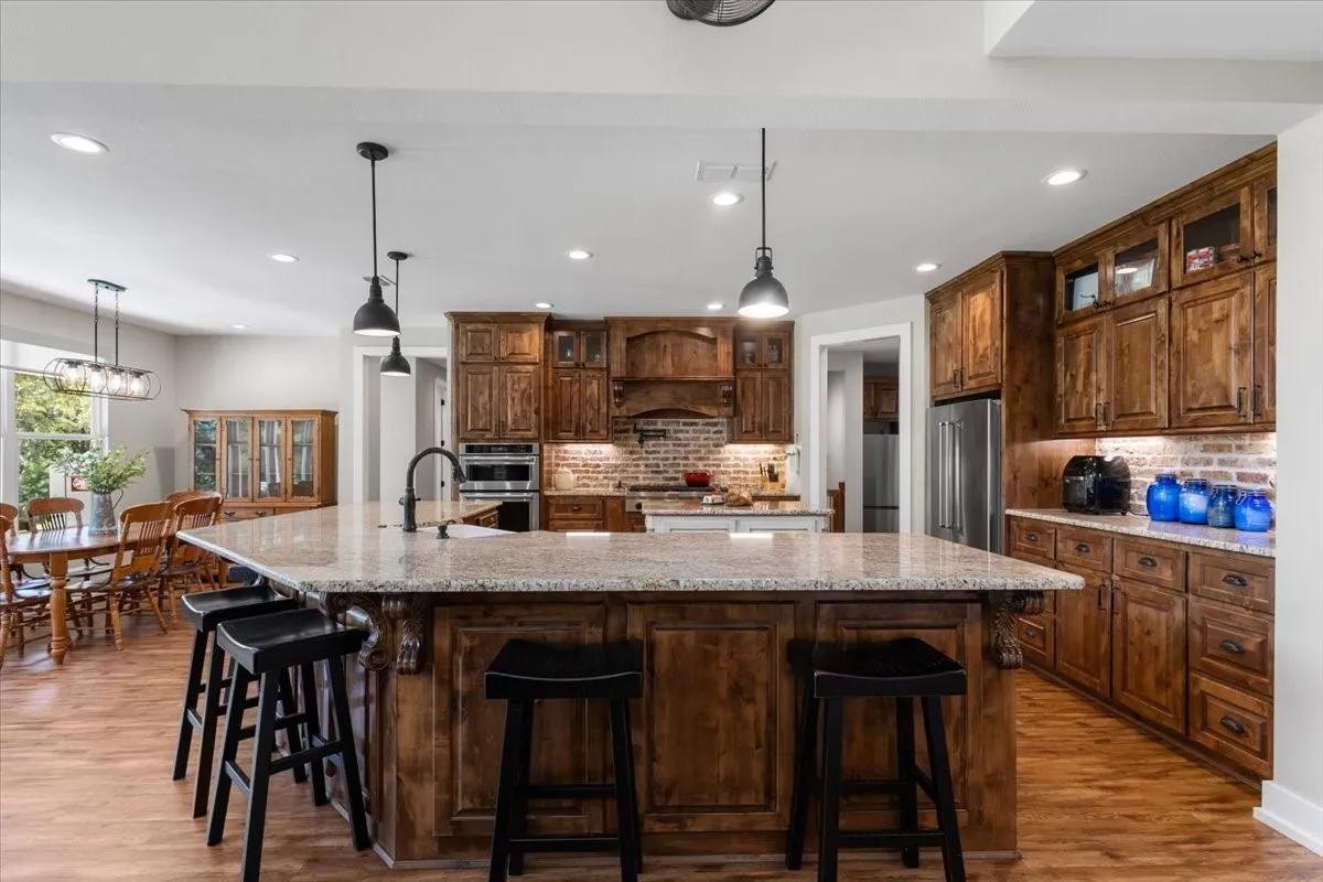 Single Family Residence For Sale in Upshur County , 251 Pintail Place, Gilmer, Texas 75645, 5 Bedroom, 4 Bathroom, 3 Garage spaces, 4,338 Sqft, built in 2018, Price $1,100,000, mls#21365090, Real Estate Agent in Gilmer, Homes For Sale in Upshur county, Homes For Sale in Gilmer, Realtor in Gilmer Texas, Real Estate Brokerage Independent Realty Texas, Luminita Cordes Realtor