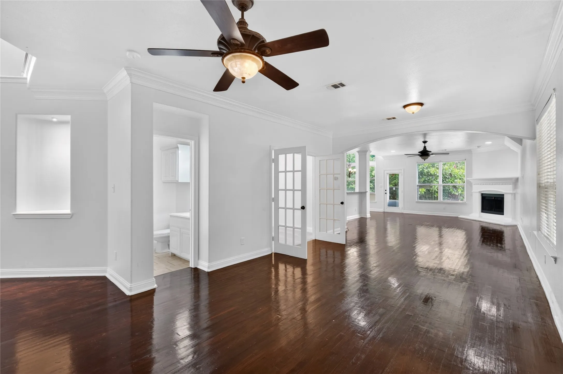 Single Family Residence For Sale in Dallas County , 509 Heath Lane, Coppell, Texas 75019, 4 Bedroom, 3 Bathroom, 2 Garage spaces, 2,457 Sqft, built in 2008, mls#21366503, Real Estate Agent in Coppell, Homes For Sale in Dallas county, Homes For Sale in Coppell, Realtor in Coppell Texas, Real Estate Brokerage Independent Realty Texas, Luminita Cordes Realtor