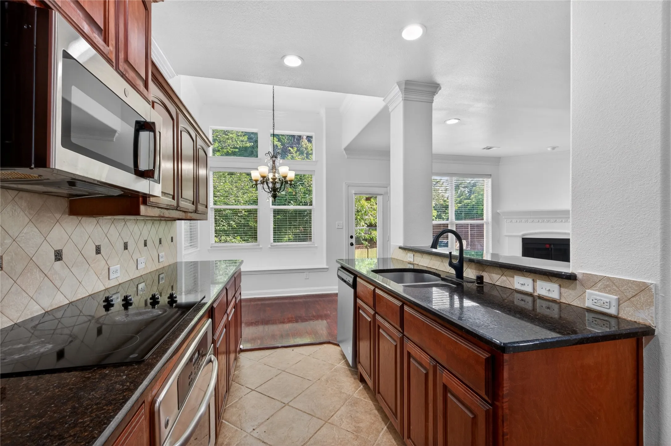 Single Family Residence For Sale in Dallas County , 509 Heath Lane, Coppell, Texas 75019, 4 Bedroom, 3 Bathroom, 2 Garage spaces, 2,457 Sqft, built in 2008, mls#21366503, Real Estate Agent in Coppell, Homes For Sale in Dallas county, Homes For Sale in Coppell, Realtor in Coppell Texas, Real Estate Brokerage Independent Realty Texas, Luminita Cordes Realtor