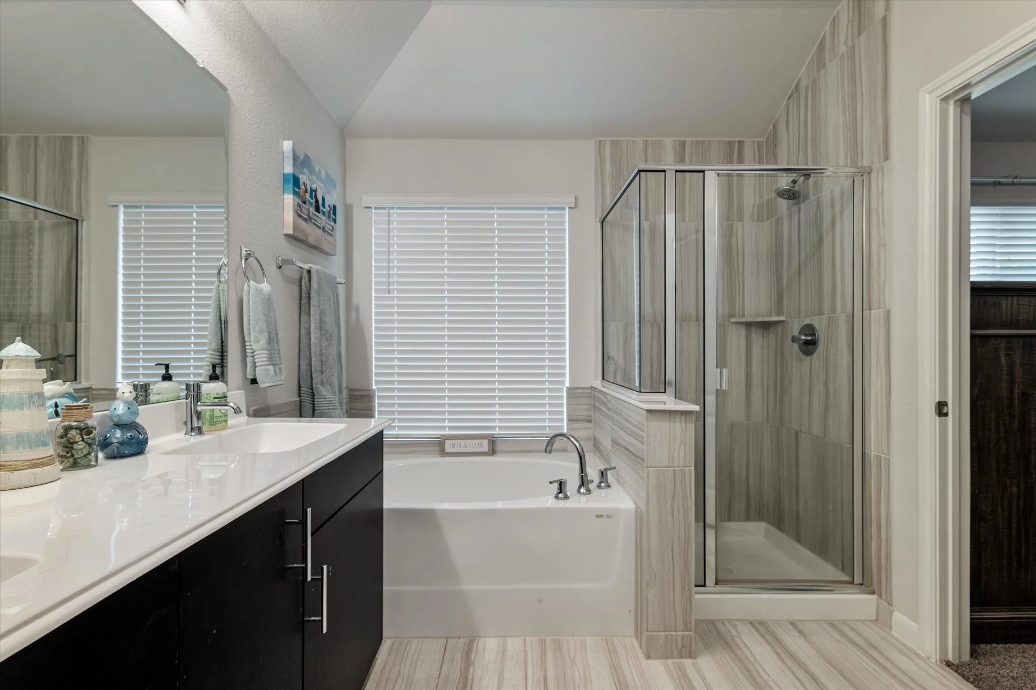 Single Family Residence For Rent in Kaufman County , 3225 Sioux Trail, Crandall, Texas 75114, 3 Bedroom, 2 Bathroom, 2 Garage spaces, 2,053 Sqft, built in 2022, mls#21364816, Real Estate Agent in Crandall, Homes For Rent in Kaufman county, Homes For Rent in Crandall, Realtor in Crandall Texas, Real Estate Brokerage Independent Realty Texas, Luminita Cordes Realtor