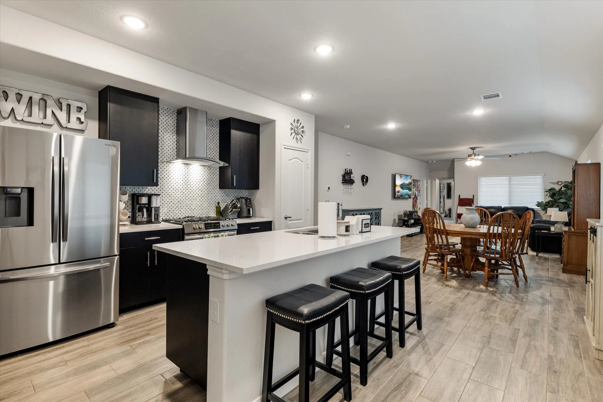 Single Family Residence For Rent in Kaufman County , 3225 Sioux Trail, Crandall, Texas 75114, 3 Bedroom, 2 Bathroom, 2 Garage spaces, 2,053 Sqft, built in 2022, mls#21364816, Real Estate Agent in Crandall, Homes For Rent in Kaufman county, Homes For Rent in Crandall, Realtor in Crandall Texas, Real Estate Brokerage Independent Realty Texas, Luminita Cordes Realtor