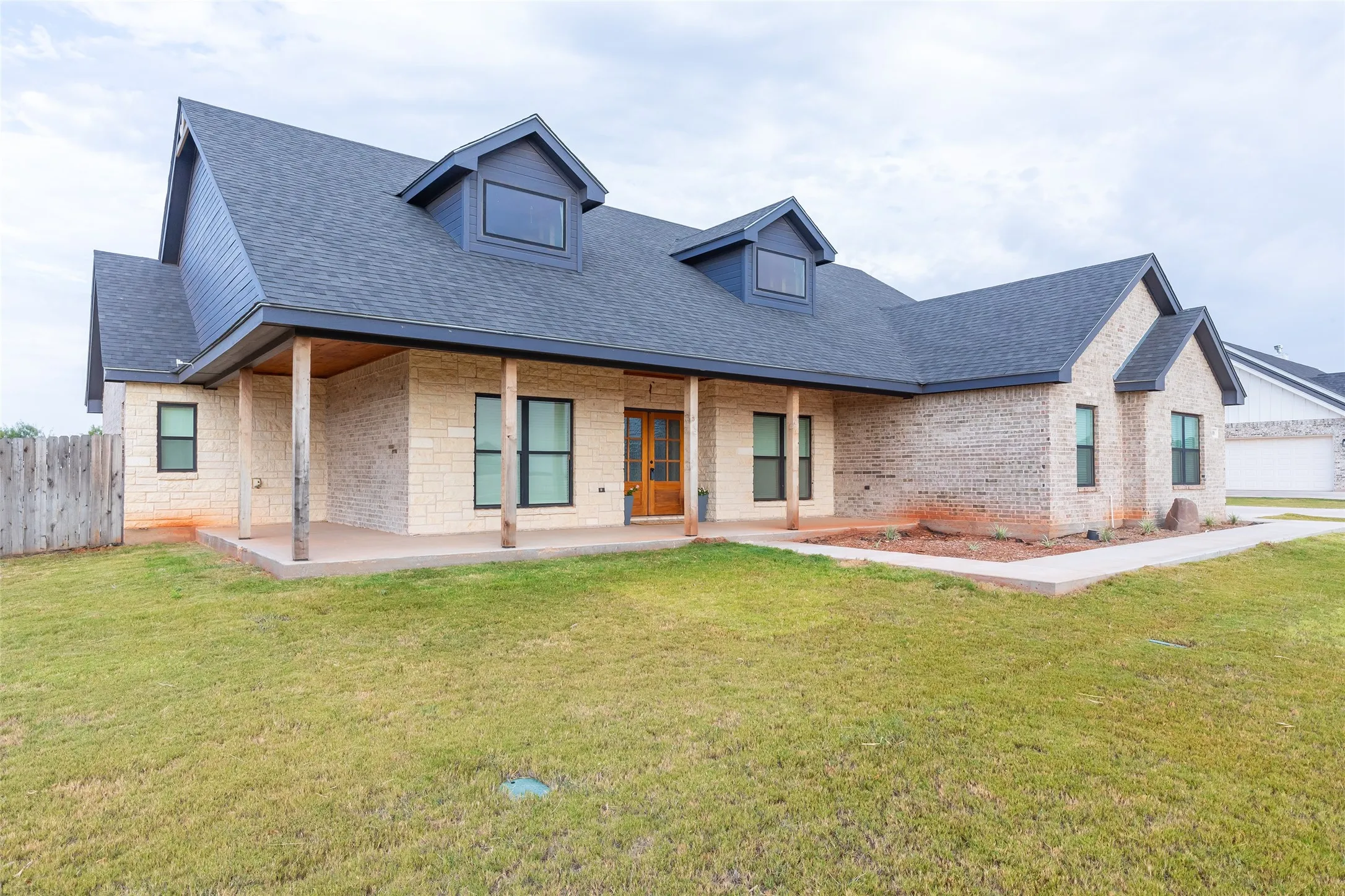 Single Family Residence For Sale in Taylor County , 208 Ridge Road, Tuscola, Texas 79562, 5 Bedroom, 3 Bathroom, 2 Garage spaces, 2,339 Sqft, built in 2023, mls#21366511, Real Estate Agent in Tuscola, Homes For Sale in Taylor county, Homes For Sale in Tuscola, Realtor in Tuscola Texas, Real Estate Brokerage Independent Realty Texas, Luminita Cordes Realtor