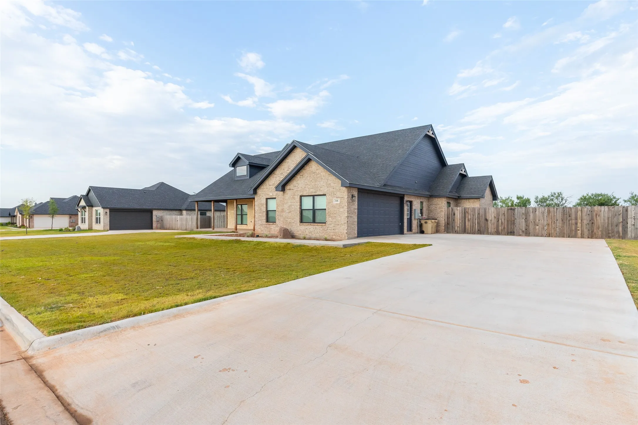 Single Family Residence For Sale in Taylor County , 208 Ridge Road, Tuscola, Texas 79562, 5 Bedroom, 3 Bathroom, 2 Garage spaces, 2,339 Sqft, built in 2023, mls#21366511, Real Estate Agent in Tuscola, Homes For Sale in Taylor county, Homes For Sale in Tuscola, Realtor in Tuscola Texas, Real Estate Brokerage Independent Realty Texas, Luminita Cordes Realtor
