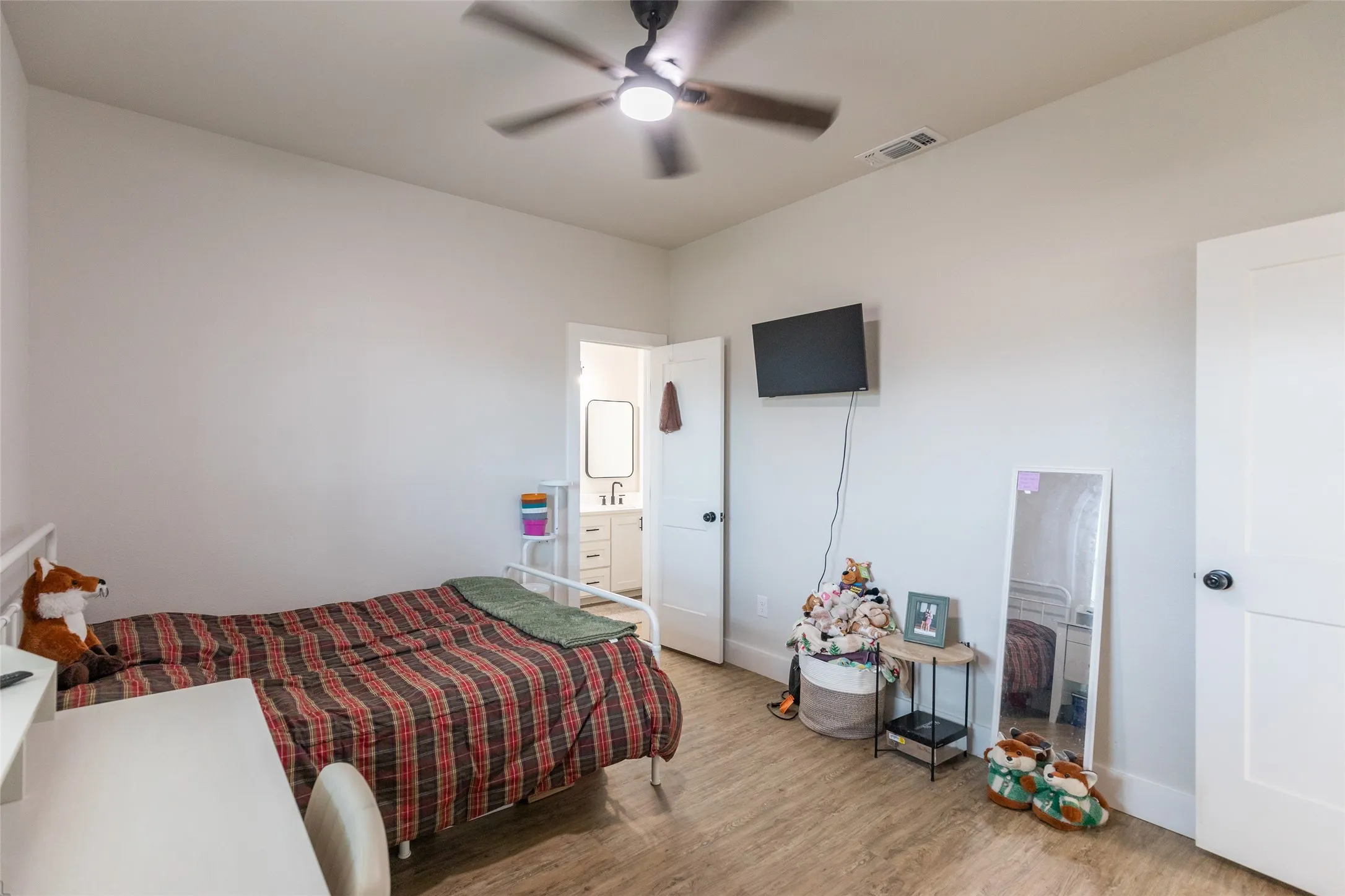 Single Family Residence For Sale in Taylor County , 208 Ridge Road, Tuscola, Texas 79562, 5 Bedroom, 3 Bathroom, 2 Garage spaces, 2,339 Sqft, built in 2023, mls#21366511, Real Estate Agent in Tuscola, Homes For Sale in Taylor county, Homes For Sale in Tuscola, Realtor in Tuscola Texas, Real Estate Brokerage Independent Realty Texas, Luminita Cordes Realtor