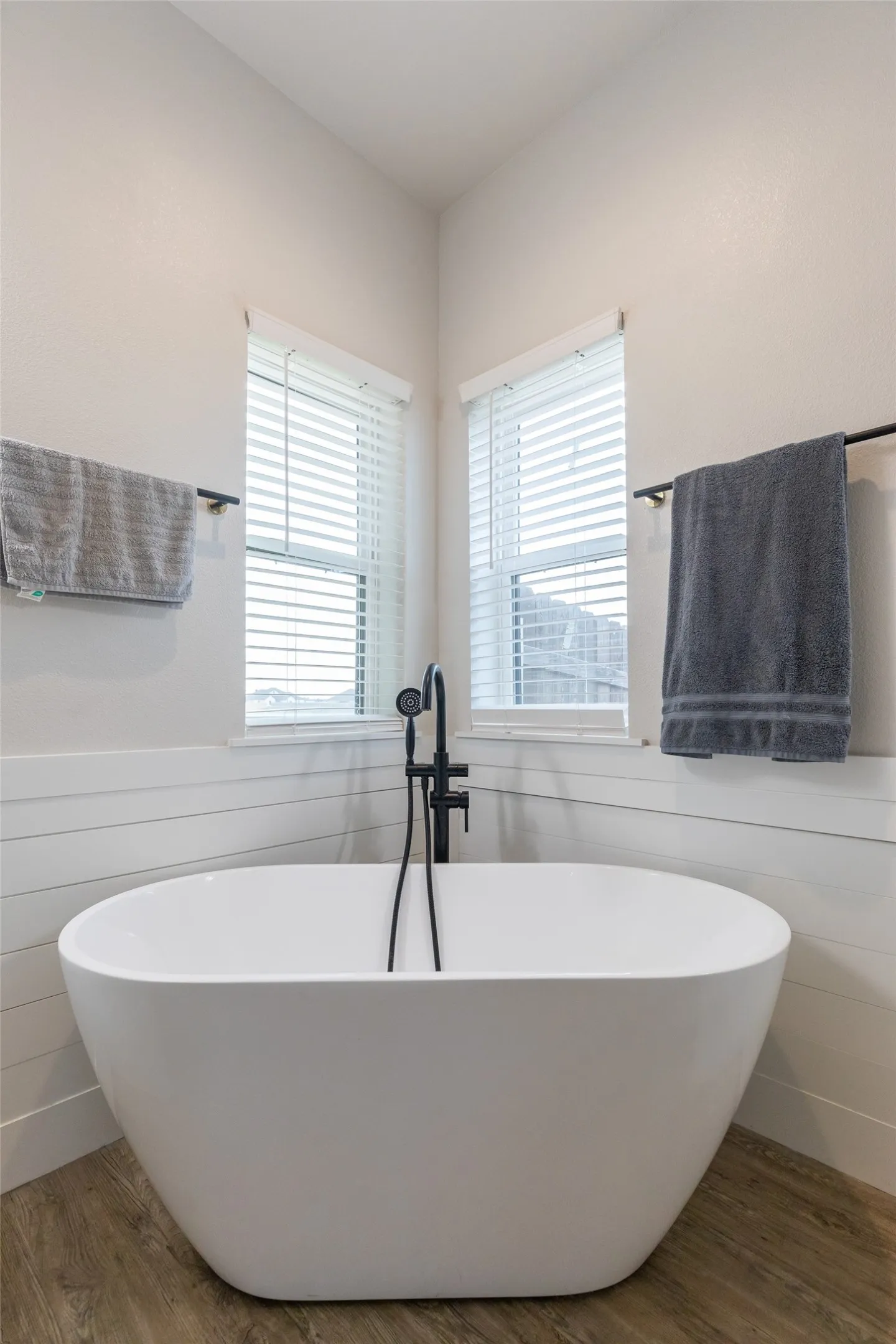 Single Family Residence For Sale in Taylor County , 208 Ridge Road, Tuscola, Texas 79562, 5 Bedroom, 3 Bathroom, 2 Garage spaces, 2,339 Sqft, built in 2023, mls#21366511, Real Estate Agent in Tuscola, Homes For Sale in Taylor county, Homes For Sale in Tuscola, Realtor in Tuscola Texas, Real Estate Brokerage Independent Realty Texas, Luminita Cordes Realtor