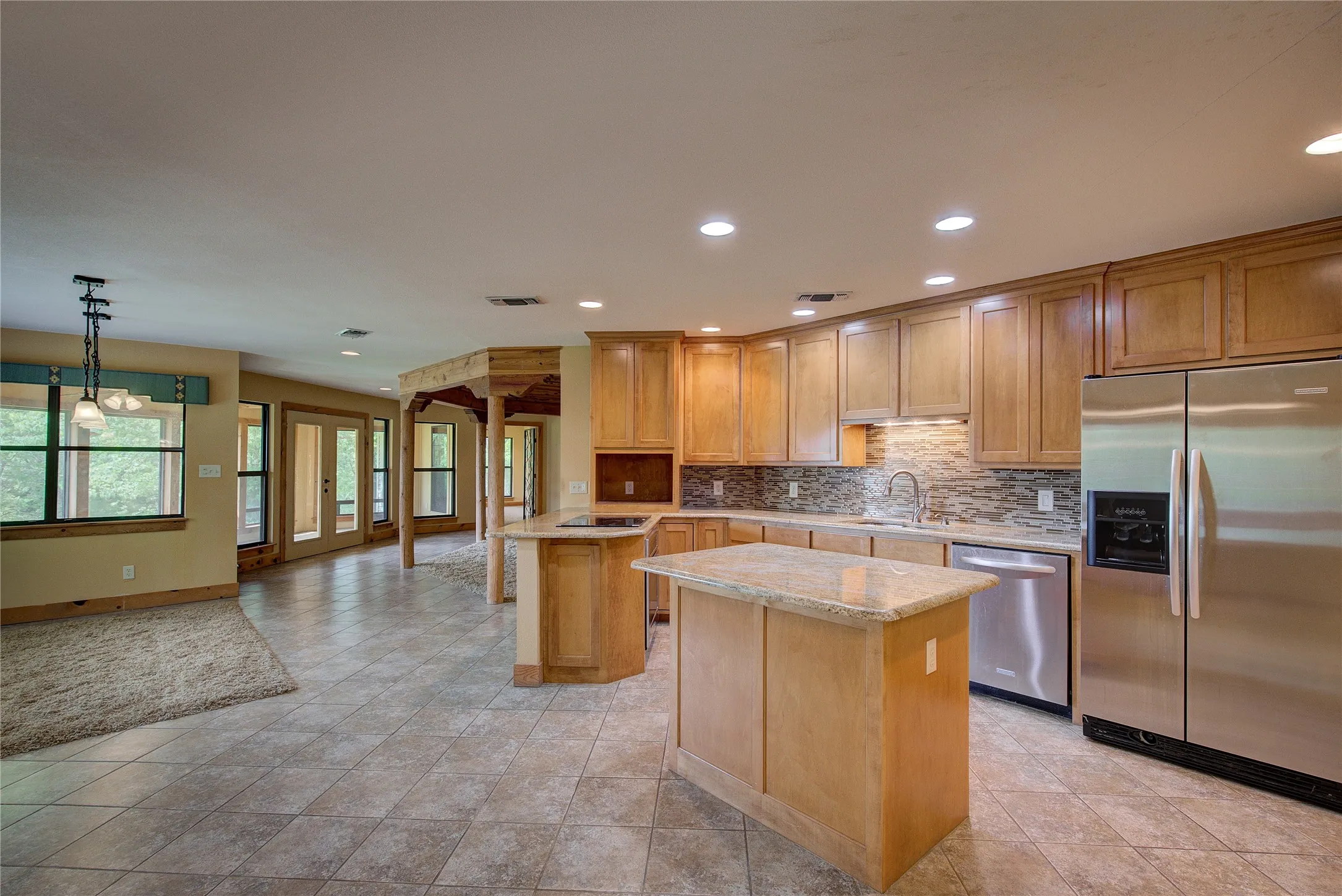 Single Family Residence For Sale in Franklin (TX) County , 1920 County Road Se 3370, Winnsboro, Texas 75494, 3 Bedroom, 2 Bathroom, 3 Garage spaces, 2,090 Sqft, built in 1983, Price $799,000, mls#21366573, Real Estate Agent in Winnsboro, Homes For Sale in Franklin (TX) county, Homes For Sale in Winnsboro, Realtor in Winnsboro Texas, Real Estate Brokerage Independent Realty Texas, Luminita Cordes Realtor