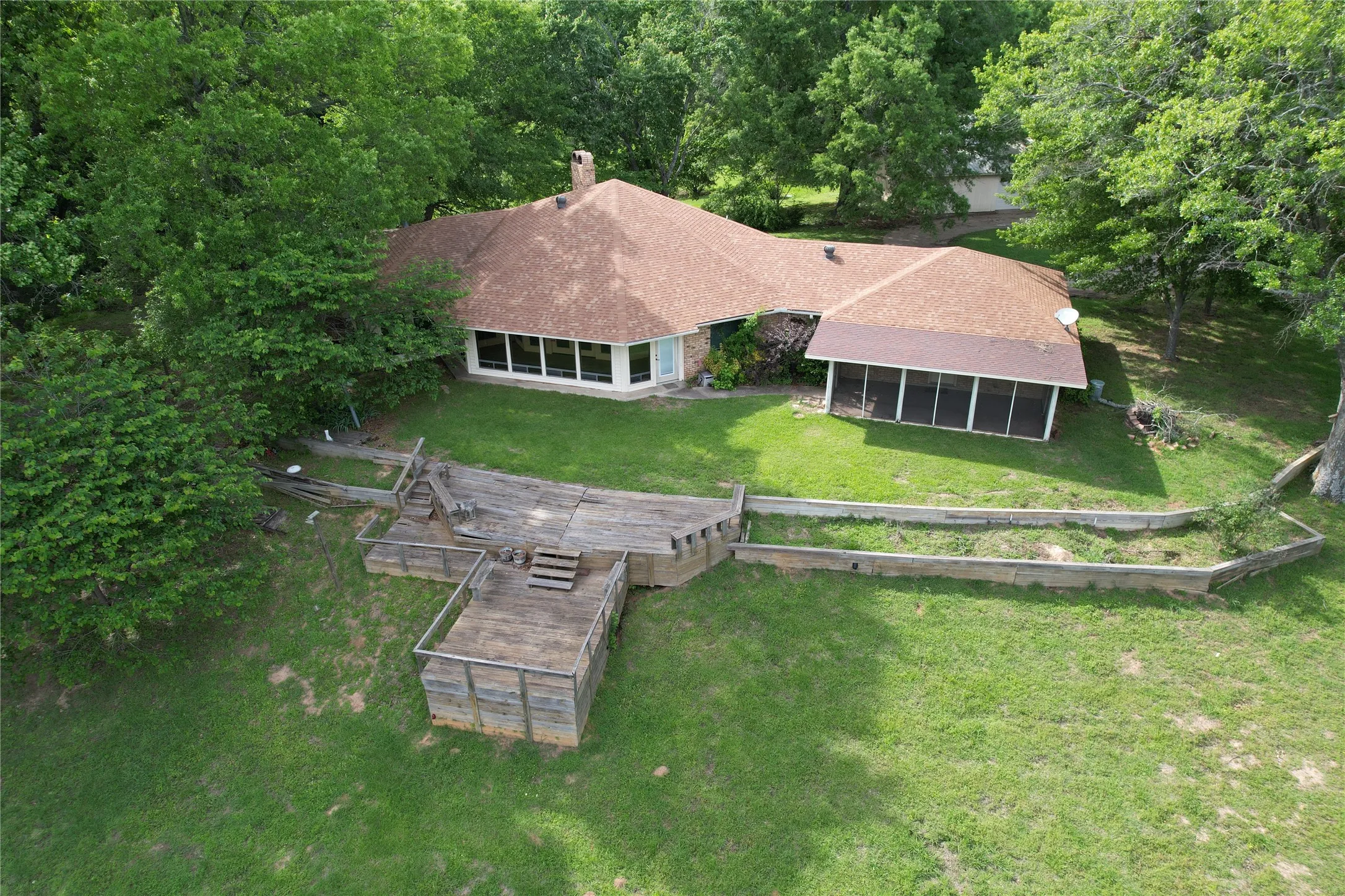 Single Family Residence For Sale in Franklin (TX) County , 1920 County Road Se 3370, Winnsboro, Texas 75494, 3 Bedroom, 2 Bathroom, 3 Garage spaces, 2,090 Sqft, built in 1983, Price $799,000, mls#21366573, Real Estate Agent in Winnsboro, Homes For Sale in Franklin (TX) county, Homes For Sale in Winnsboro, Realtor in Winnsboro Texas, Real Estate Brokerage Independent Realty Texas, Luminita Cordes Realtor
