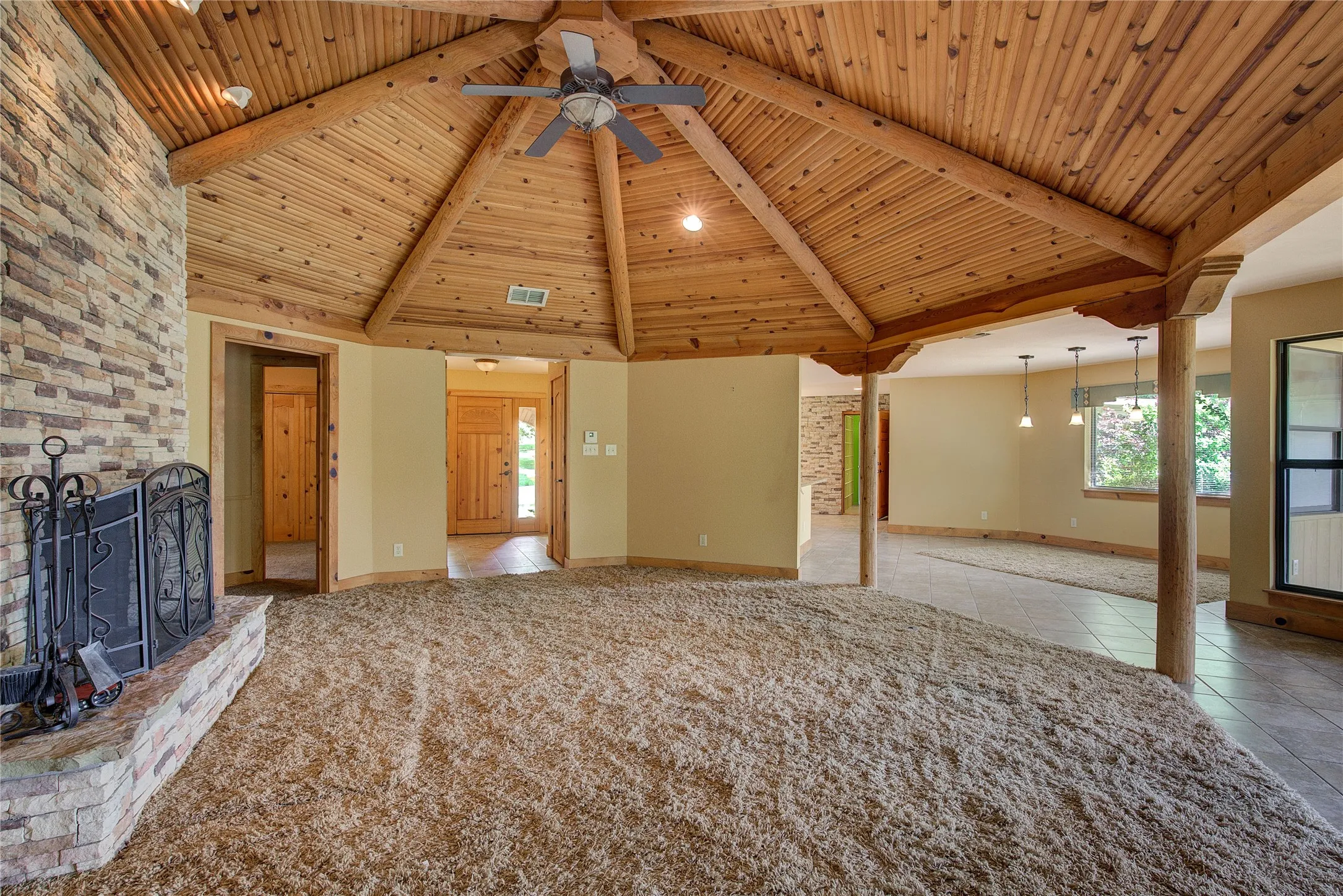 Single Family Residence For Sale in Franklin (TX) County , 1920 County Road Se 3370, Winnsboro, Texas 75494, 3 Bedroom, 2 Bathroom, 3 Garage spaces, 2,090 Sqft, built in 1983, Price $799,000, mls#21366573, Real Estate Agent in Winnsboro, Homes For Sale in Franklin (TX) county, Homes For Sale in Winnsboro, Realtor in Winnsboro Texas, Real Estate Brokerage Independent Realty Texas, Luminita Cordes Realtor