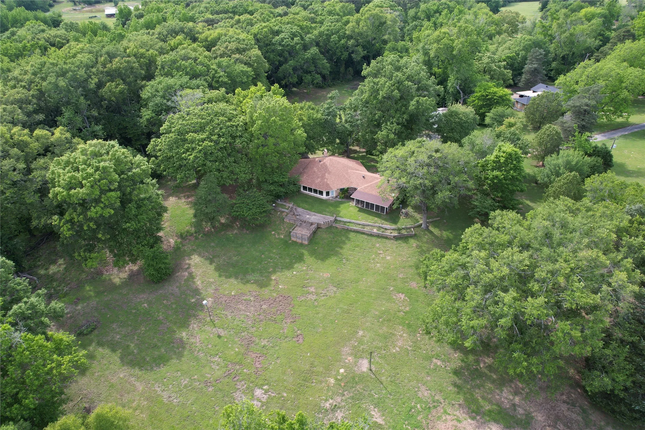 Single Family Residence For Sale in Franklin (TX) County , 1920 County Road Se 3370, Winnsboro, Texas 75494, 3 Bedroom, 2 Bathroom, 3 Garage spaces, 2,090 Sqft, built in 1983, Price $799,000, mls#21366573, Real Estate Agent in Winnsboro, Homes For Sale in Franklin (TX) county, Homes For Sale in Winnsboro, Realtor in Winnsboro Texas, Real Estate Brokerage Independent Realty Texas, Luminita Cordes Realtor