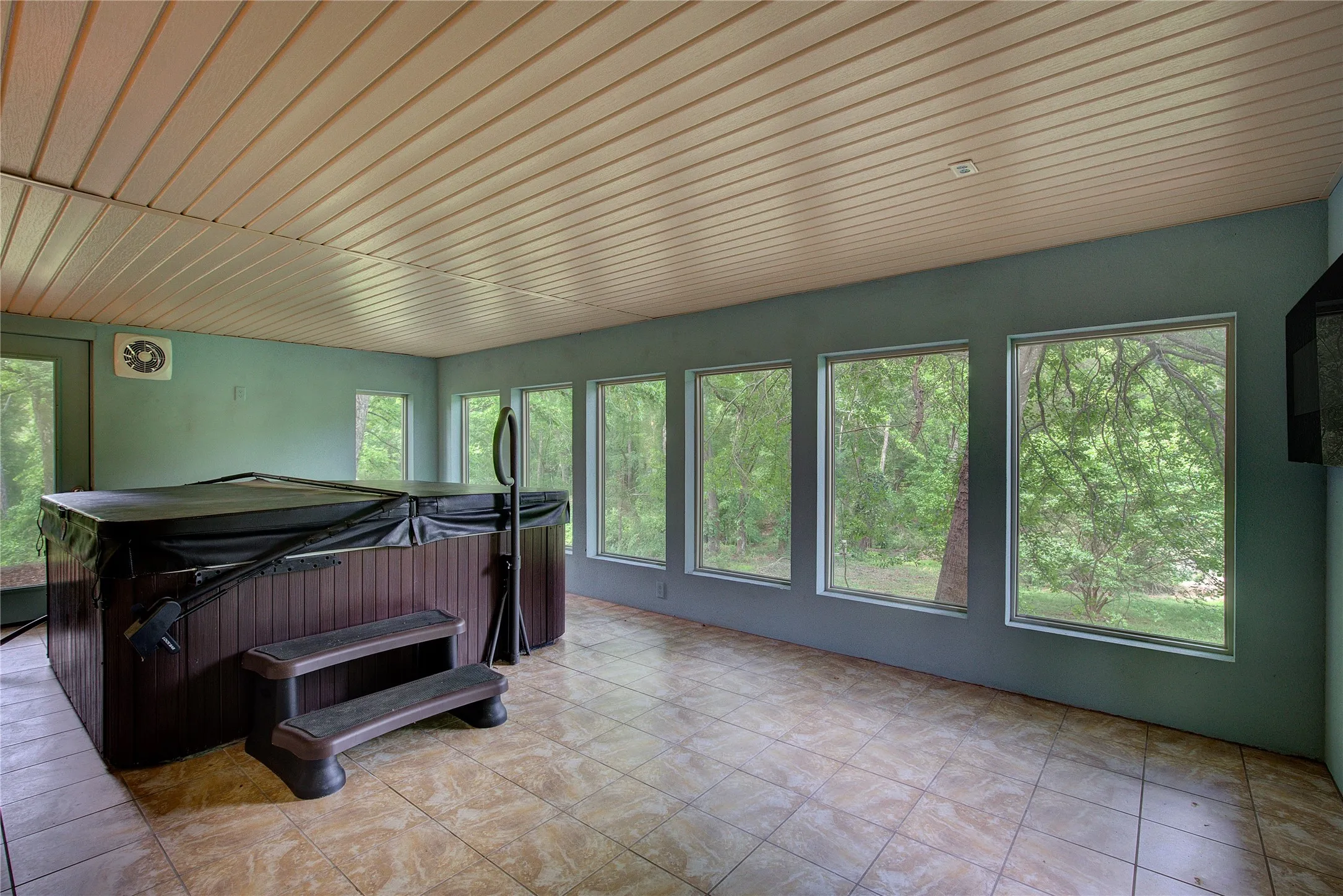 Single Family Residence For Sale in Franklin (TX) County , 1920 County Road Se 3370, Winnsboro, Texas 75494, 3 Bedroom, 2 Bathroom, 3 Garage spaces, 2,090 Sqft, built in 1983, Price $799,000, mls#21366573, Real Estate Agent in Winnsboro, Homes For Sale in Franklin (TX) county, Homes For Sale in Winnsboro, Realtor in Winnsboro Texas, Real Estate Brokerage Independent Realty Texas, Luminita Cordes Realtor