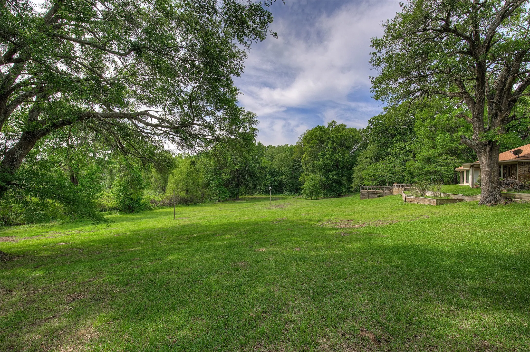 Single Family Residence For Sale in Franklin (TX) County , 1920 County Road Se 3370, Winnsboro, Texas 75494, 3 Bedroom, 2 Bathroom, 3 Garage spaces, 2,090 Sqft, built in 1983, Price $799,000, mls#21366573, Real Estate Agent in Winnsboro, Homes For Sale in Franklin (TX) county, Homes For Sale in Winnsboro, Realtor in Winnsboro Texas, Real Estate Brokerage Independent Realty Texas, Luminita Cordes Realtor
