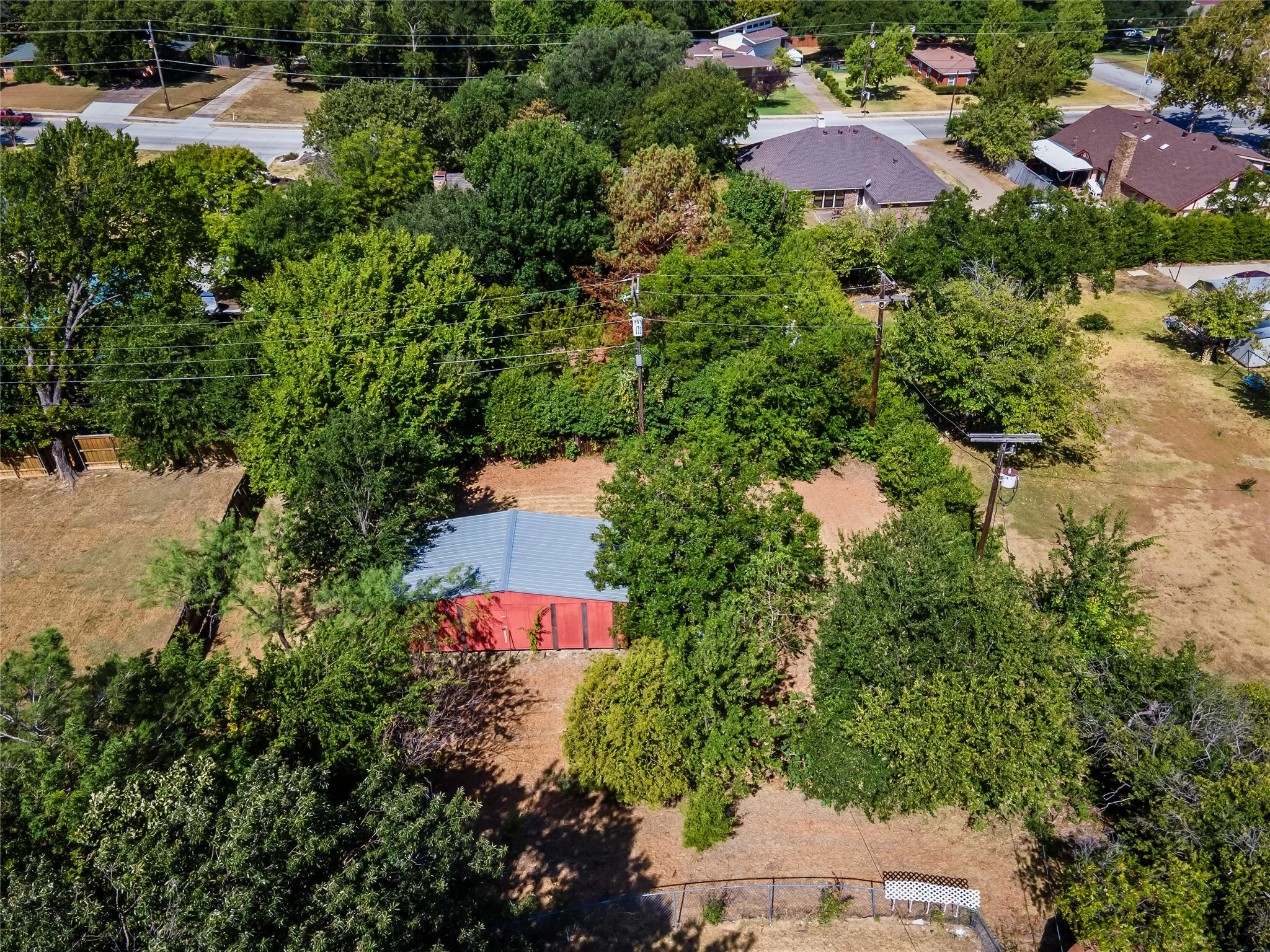 Single Family Residence For Sale in Dallas County , 909 Robertson Road, Grand Prairie, Texas 75050, 3 Bedroom, 3 Bathroom, 2 Garage spaces, 2,232 Sqft, built in 1961, mls#21366574, Real Estate Agent in Grand Prairie, Homes For Sale in Dallas county, Homes For Sale in Grand Prairie, Realtor in Grand Prairie Texas, Real Estate Brokerage Independent Realty Texas, Luminita Cordes Realtor