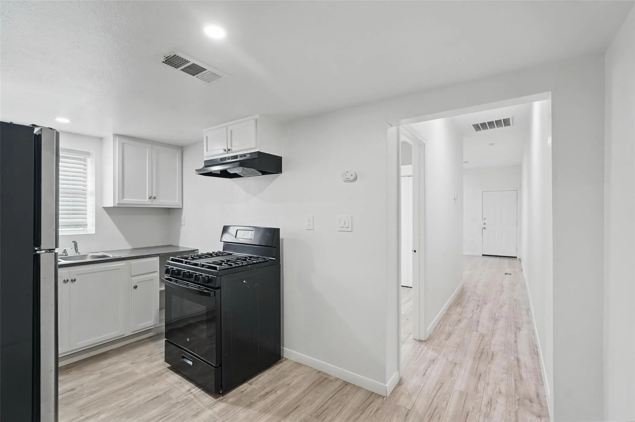 Triplex For Sale in Dallas County , 5341 Ash Lane, Dallas, Texas 75223, 0, 0, Garage spaces, 1,700 Sqft, built in 1909, Price $399,999, mls#21366189, Real Estate Agent in Dallas, Homes For Sale in Dallas county, Homes For Sale in Dallas, Realtor in Dallas Texas, Real Estate Brokerage Independent Realty Texas, Luminita Cordes Realtor