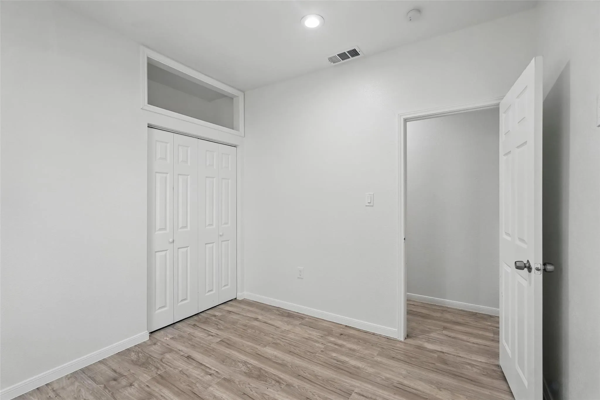 Triplex For Sale in Dallas County , 5341 Ash Lane, Dallas, Texas 75223, 0, 0, Garage spaces, 1,700 Sqft, built in 1909, Price $399,999, mls#21366189, Real Estate Agent in Dallas, Homes For Sale in Dallas county, Homes For Sale in Dallas, Realtor in Dallas Texas, Real Estate Brokerage Independent Realty Texas, Luminita Cordes Realtor