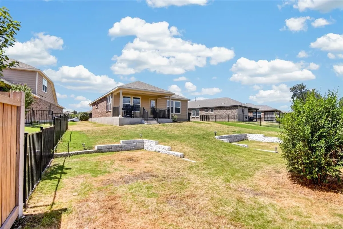 Single Family Residence For Sale in Williamson County , 535 Rockport Street, Georgetown, Texas 78633, 2 Bedroom, 2 Bathroom, 2 Garage spaces, 1,459 Sqft, built in 2020, mls#21361003, Real Estate Agent in Georgetown, Homes For Sale in Williamson county, Homes For Sale in Georgetown, Realtor in Georgetown Texas, Real Estate Brokerage Independent Realty Texas, Luminita Cordes Realtor