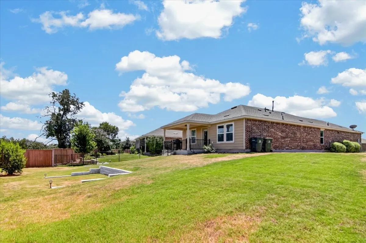 Single Family Residence For Sale in Williamson County , 535 Rockport Street, Georgetown, Texas 78633, 2 Bedroom, 2 Bathroom, 2 Garage spaces, 1,459 Sqft, built in 2020, mls#21361003, Real Estate Agent in Georgetown, Homes For Sale in Williamson county, Homes For Sale in Georgetown, Realtor in Georgetown Texas, Real Estate Brokerage Independent Realty Texas, Luminita Cordes Realtor