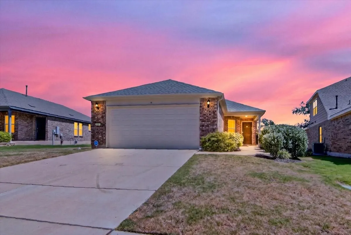 Single Family Residence For Sale in Williamson County , 535 Rockport Street, Georgetown, Texas 78633, 2 Bedroom, 2 Bathroom, 2 Garage spaces, 1,459 Sqft, built in 2020, mls#21361003, Real Estate Agent in Georgetown, Homes For Sale in Williamson county, Homes For Sale in Georgetown, Realtor in Georgetown Texas, Real Estate Brokerage Independent Realty Texas, Luminita Cordes Realtor