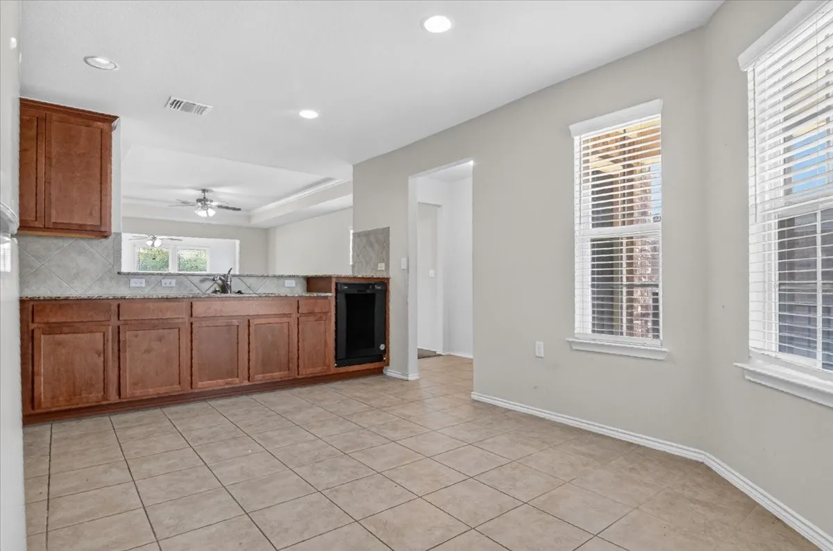 Single Family Residence For Sale in Williamson County , 535 Rockport Street, Georgetown, Texas 78633, 2 Bedroom, 2 Bathroom, 2 Garage spaces, 1,459 Sqft, built in 2020, mls#21361003, Real Estate Agent in Georgetown, Homes For Sale in Williamson county, Homes For Sale in Georgetown, Realtor in Georgetown Texas, Real Estate Brokerage Independent Realty Texas, Luminita Cordes Realtor