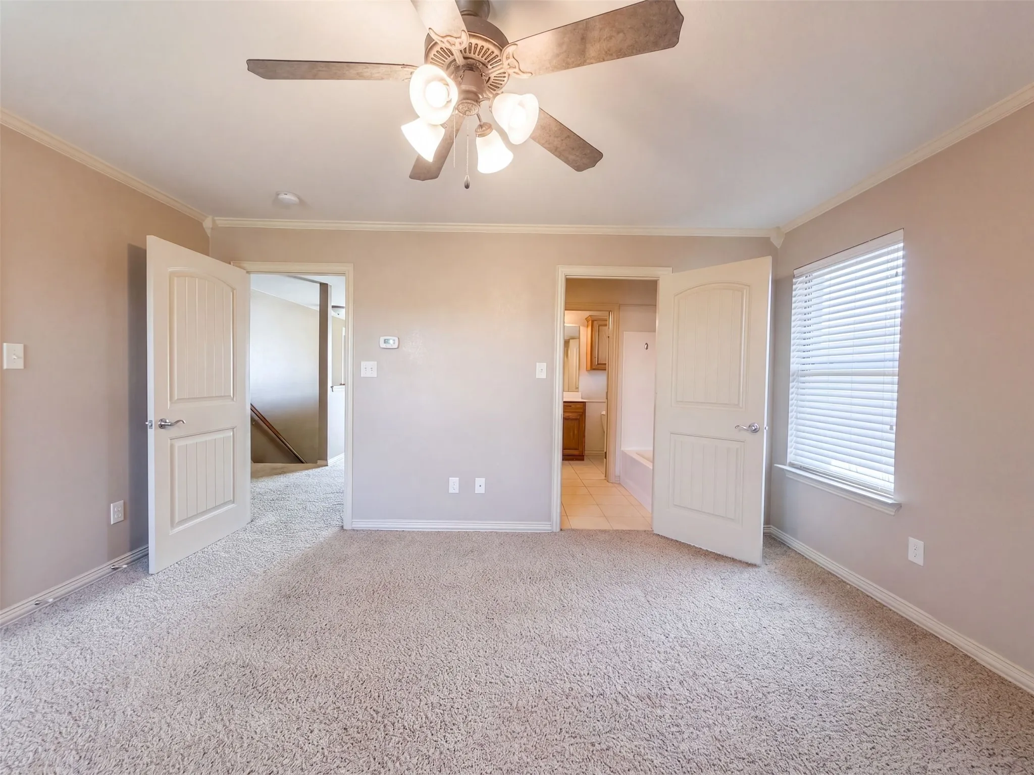 Single Family Residence For Sale in Tarrant County , 5107 Chesterfield Place, Arlington, Texas 76017, 3 Bedroom, 3 Bathroom, 2 Garage spaces, 2,415 Sqft, built in 2006, mls#21366580, Real Estate Agent in Arlington, Homes For Sale in Tarrant county, Homes For Sale in Arlington, Realtor in Arlington Texas, Real Estate Brokerage Independent Realty Texas, Luminita Cordes Realtor