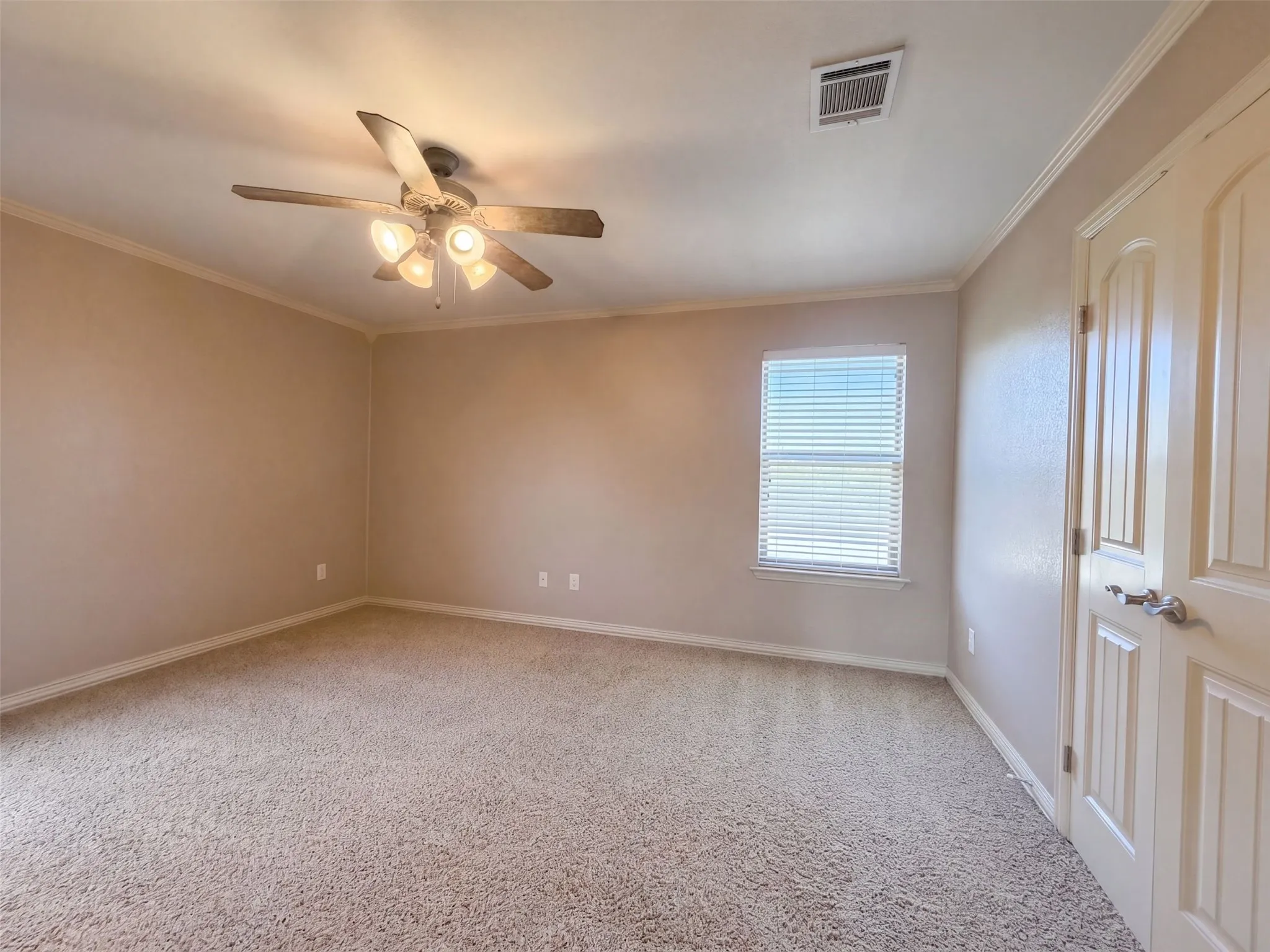 Single Family Residence For Sale in Tarrant County , 5107 Chesterfield Place, Arlington, Texas 76017, 3 Bedroom, 3 Bathroom, 2 Garage spaces, 2,415 Sqft, built in 2006, mls#21366580, Real Estate Agent in Arlington, Homes For Sale in Tarrant county, Homes For Sale in Arlington, Realtor in Arlington Texas, Real Estate Brokerage Independent Realty Texas, Luminita Cordes Realtor