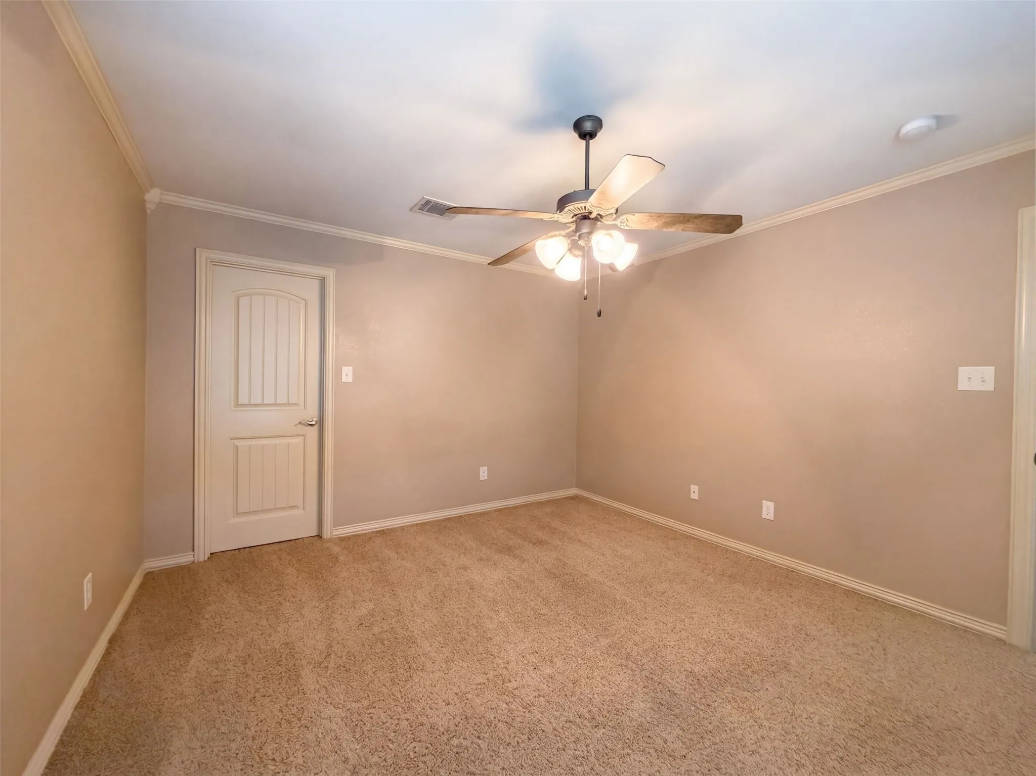 Single Family Residence For Sale in Tarrant County , 5107 Chesterfield Place, Arlington, Texas 76017, 3 Bedroom, 3 Bathroom, 2 Garage spaces, 2,415 Sqft, built in 2006, mls#21366580, Real Estate Agent in Arlington, Homes For Sale in Tarrant county, Homes For Sale in Arlington, Realtor in Arlington Texas, Real Estate Brokerage Independent Realty Texas, Luminita Cordes Realtor