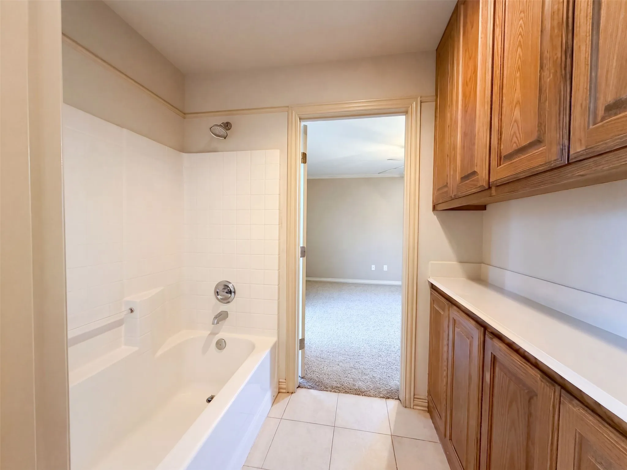 Single Family Residence For Sale in Tarrant County , 5107 Chesterfield Place, Arlington, Texas 76017, 3 Bedroom, 3 Bathroom, 2 Garage spaces, 2,415 Sqft, built in 2006, mls#21366580, Real Estate Agent in Arlington, Homes For Sale in Tarrant county, Homes For Sale in Arlington, Realtor in Arlington Texas, Real Estate Brokerage Independent Realty Texas, Luminita Cordes Realtor