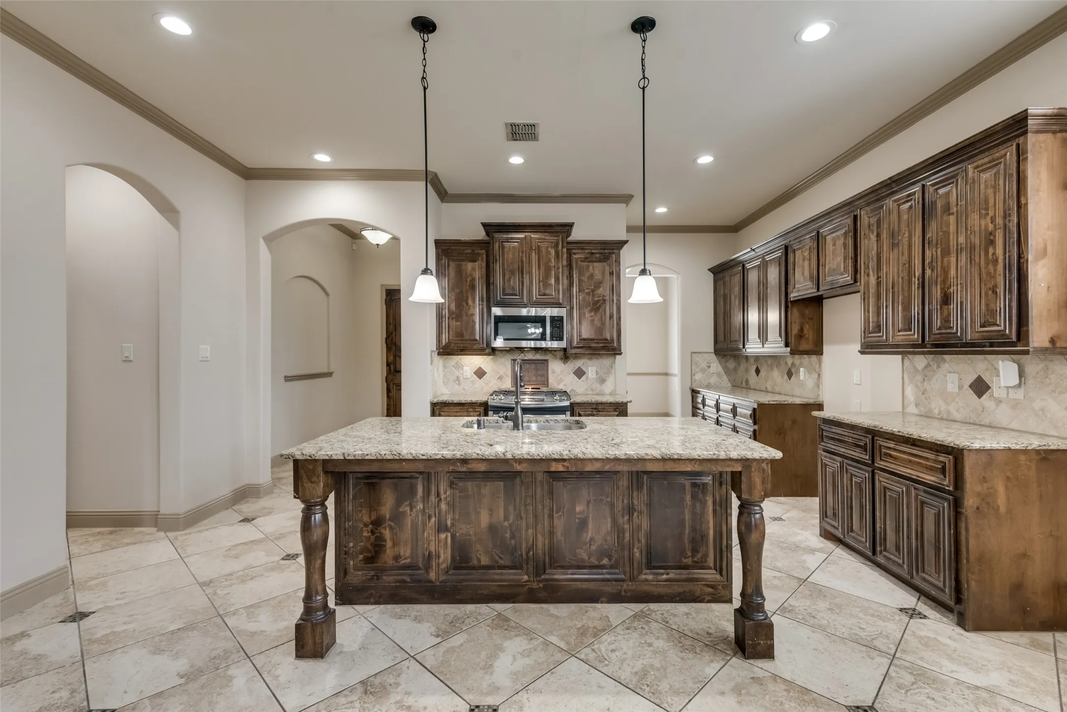 Single Family Residence For Sale in Kaufman County , 3132 Marble Falls Drive, Forney, Texas 75126, 4 Bedroom, 2 Bathroom, 2 Garage spaces, 2,169 Sqft, built in 2015, mls#21366585, Real Estate Agent in Forney, Homes For Sale in Kaufman county, Homes For Sale in Forney, Realtor in Forney Texas, Real Estate Brokerage Independent Realty Texas, Luminita Cordes Realtor