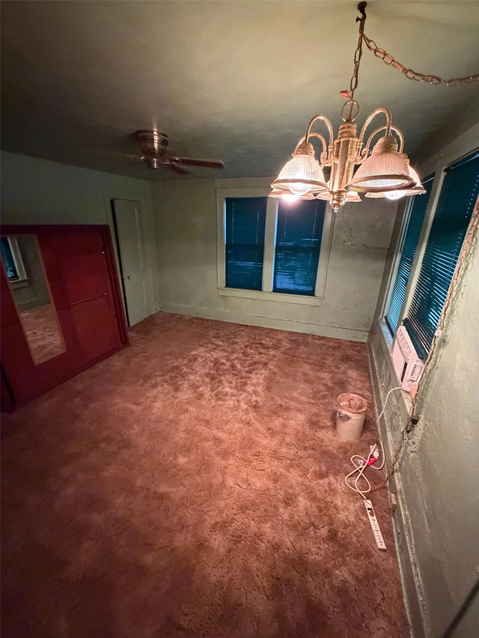Single Family Residence For Sale in Dallas County , 2014 Arizona Avenue, Dallas, Texas 75216, 2 Bedroom, 1 Bathroom, Garage spaces, 1,120 Sqft, built in 1940, mls#21366558, Real Estate Agent in Dallas, Homes For Sale in Dallas county, Homes For Sale in Dallas, Realtor in Dallas Texas, Real Estate Brokerage Independent Realty Texas, Luminita Cordes Realtor