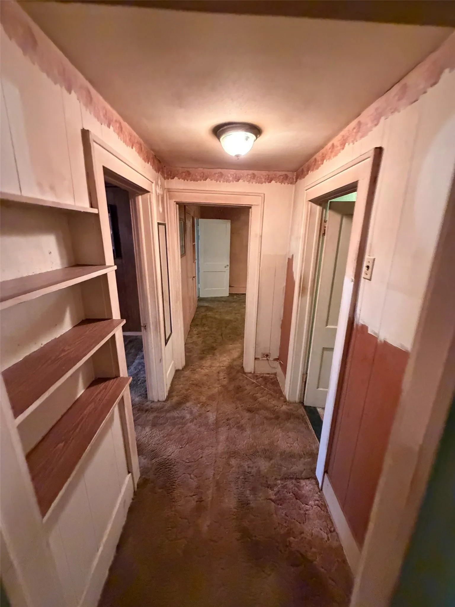 Single Family Residence For Sale in Dallas County , 2014 Arizona Avenue, Dallas, Texas 75216, 2 Bedroom, 1 Bathroom, Garage spaces, 1,120 Sqft, built in 1940, mls#21366558, Real Estate Agent in Dallas, Homes For Sale in Dallas county, Homes For Sale in Dallas, Realtor in Dallas Texas, Real Estate Brokerage Independent Realty Texas, Luminita Cordes Realtor
