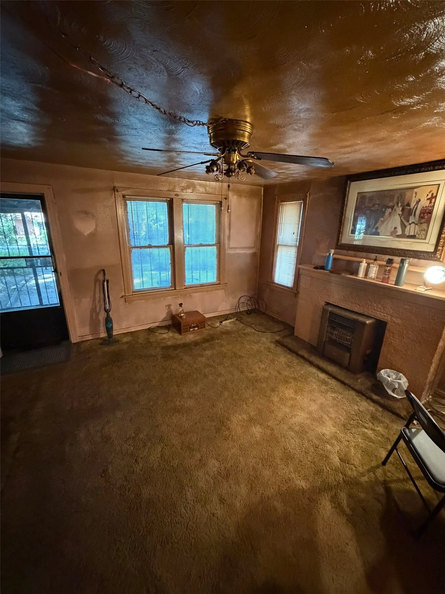 Single Family Residence For Sale in Dallas County , 2014 Arizona Avenue, Dallas, Texas 75216, 2 Bedroom, 1 Bathroom, Garage spaces, 1,120 Sqft, built in 1940, mls#21366558, Real Estate Agent in Dallas, Homes For Sale in Dallas county, Homes For Sale in Dallas, Realtor in Dallas Texas, Real Estate Brokerage Independent Realty Texas, Luminita Cordes Realtor