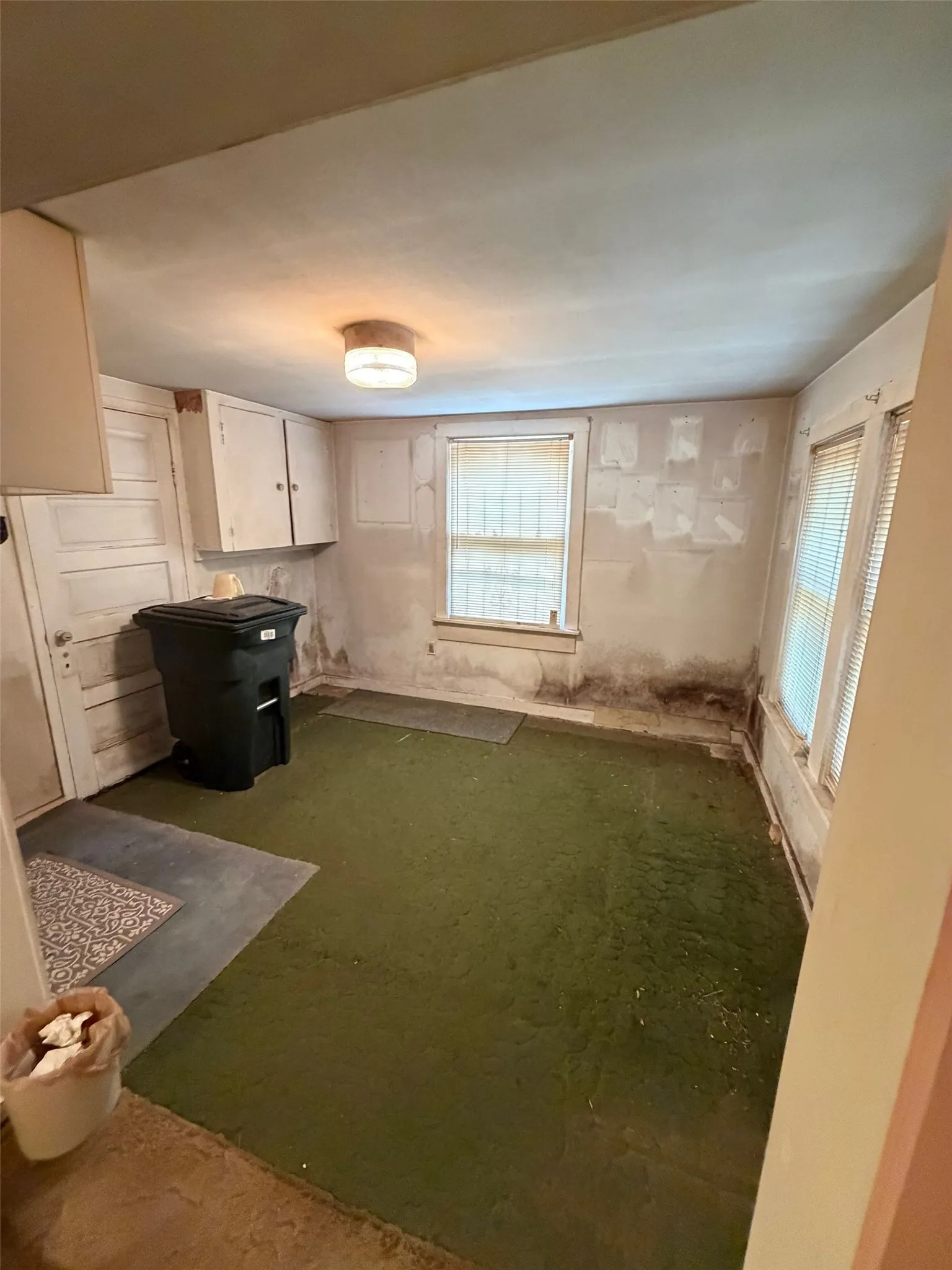 Single Family Residence For Sale in Dallas County , 2014 Arizona Avenue, Dallas, Texas 75216, 2 Bedroom, 1 Bathroom, Garage spaces, 1,120 Sqft, built in 1940, mls#21366558, Real Estate Agent in Dallas, Homes For Sale in Dallas county, Homes For Sale in Dallas, Realtor in Dallas Texas, Real Estate Brokerage Independent Realty Texas, Luminita Cordes Realtor