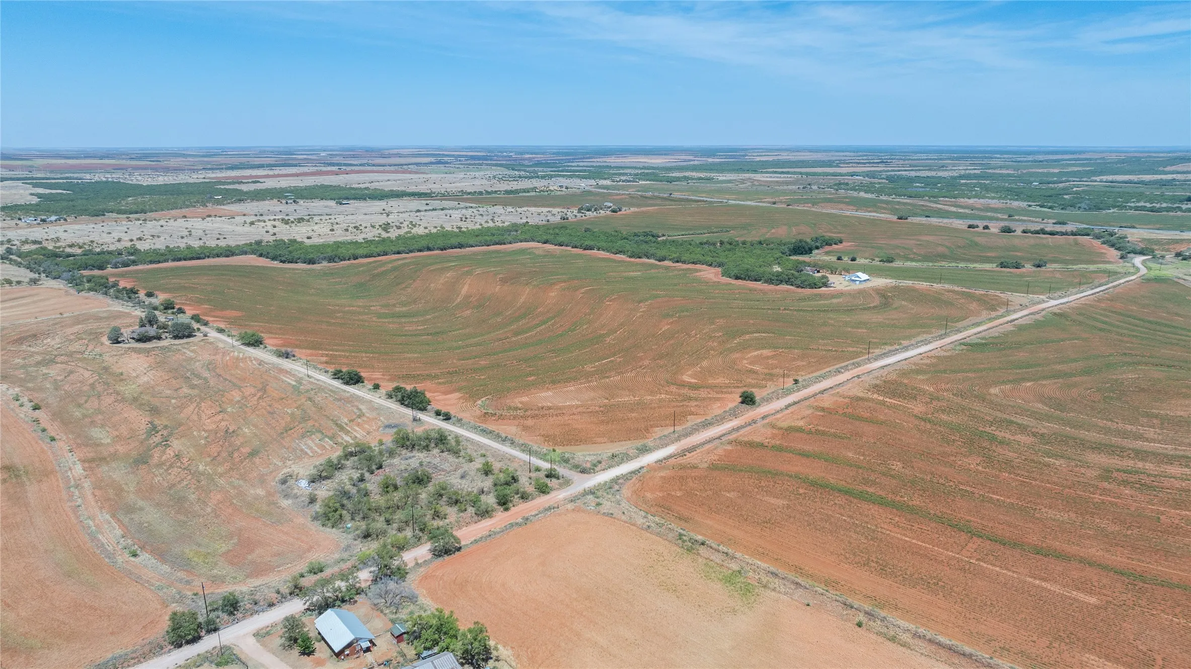 Single Family Residence For Sale in Nolan County , 136 County Road 428, Sweetwater, Texas 79556, 2 Bedroom, 1 Bathroom, 2 Garage spaces, 1,300 Sqft, built in 1945, mls#21366498, Real Estate Agent in Sweetwater, Homes For Sale in Nolan county, Homes For Sale in Sweetwater, Realtor in Sweetwater Texas, Real Estate Brokerage Independent Realty Texas, Luminita Cordes Realtor