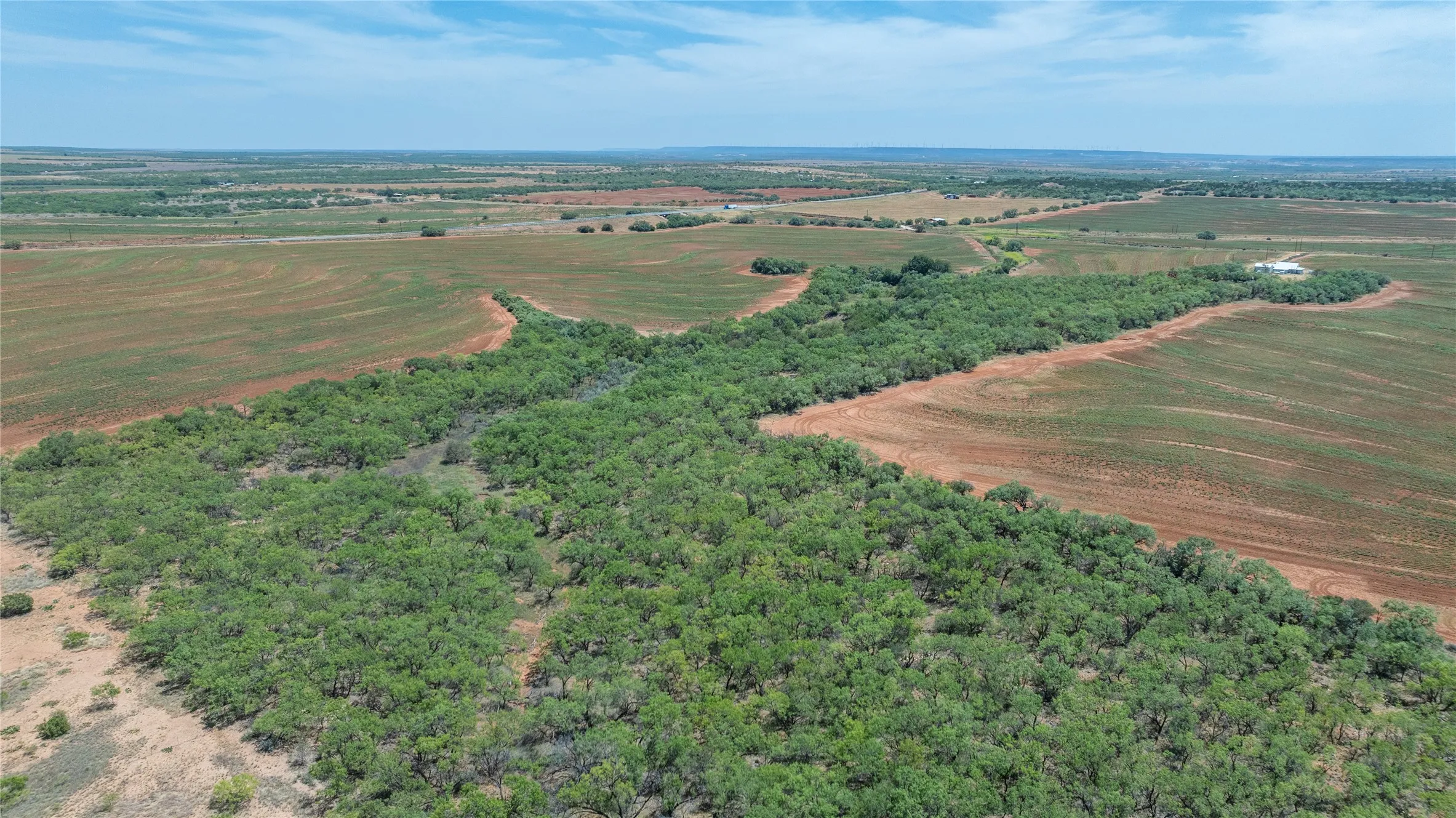 Single Family Residence For Sale in Nolan County , 136 County Road 428, Sweetwater, Texas 79556, 2 Bedroom, 1 Bathroom, 2 Garage spaces, 1,300 Sqft, built in 1945, mls#21366498, Real Estate Agent in Sweetwater, Homes For Sale in Nolan county, Homes For Sale in Sweetwater, Realtor in Sweetwater Texas, Real Estate Brokerage Independent Realty Texas, Luminita Cordes Realtor