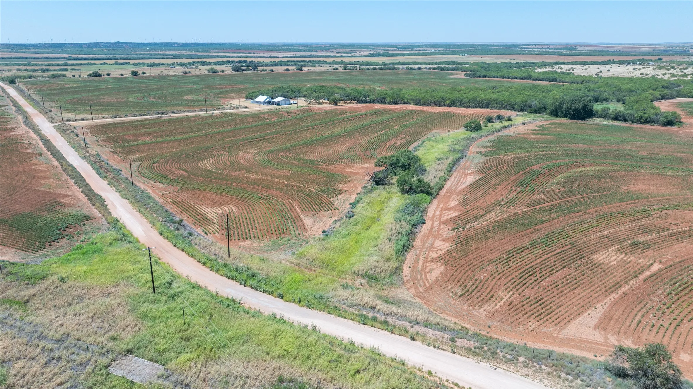 Single Family Residence For Sale in Nolan County , 136 County Road 428, Sweetwater, Texas 79556, 2 Bedroom, 1 Bathroom, 2 Garage spaces, 1,300 Sqft, built in 1945, mls#21366498, Real Estate Agent in Sweetwater, Homes For Sale in Nolan county, Homes For Sale in Sweetwater, Realtor in Sweetwater Texas, Real Estate Brokerage Independent Realty Texas, Luminita Cordes Realtor