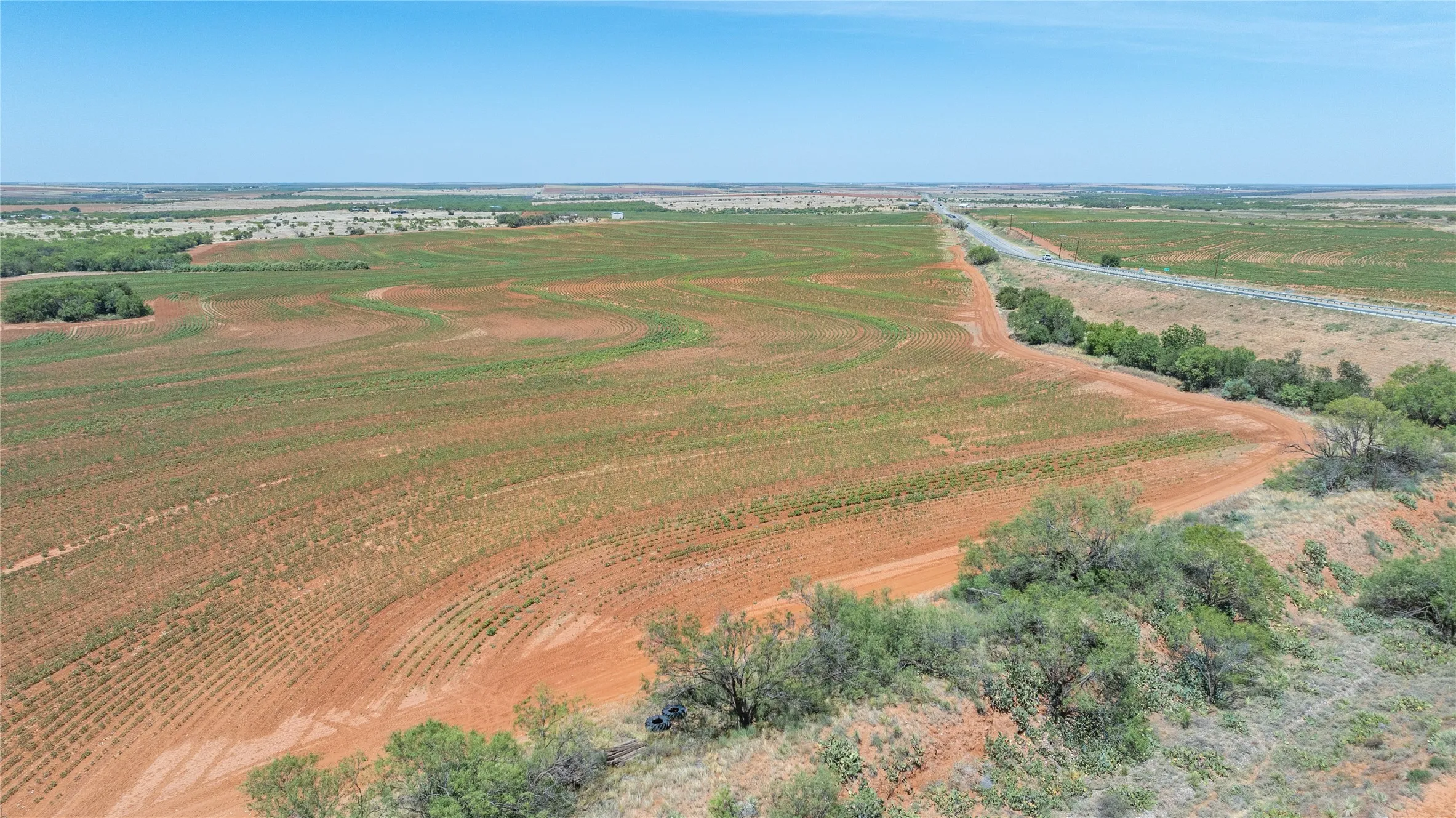 Single Family Residence For Sale in Nolan County , 136 County Road 428, Sweetwater, Texas 79556, 2 Bedroom, 1 Bathroom, 2 Garage spaces, 1,300 Sqft, built in 1945, mls#21366498, Real Estate Agent in Sweetwater, Homes For Sale in Nolan county, Homes For Sale in Sweetwater, Realtor in Sweetwater Texas, Real Estate Brokerage Independent Realty Texas, Luminita Cordes Realtor
